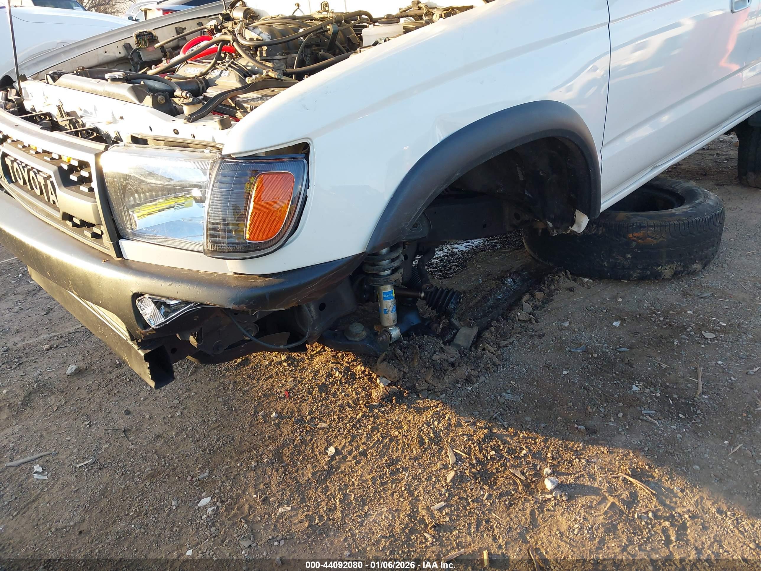 TOYOTA 4RUNNER image 6