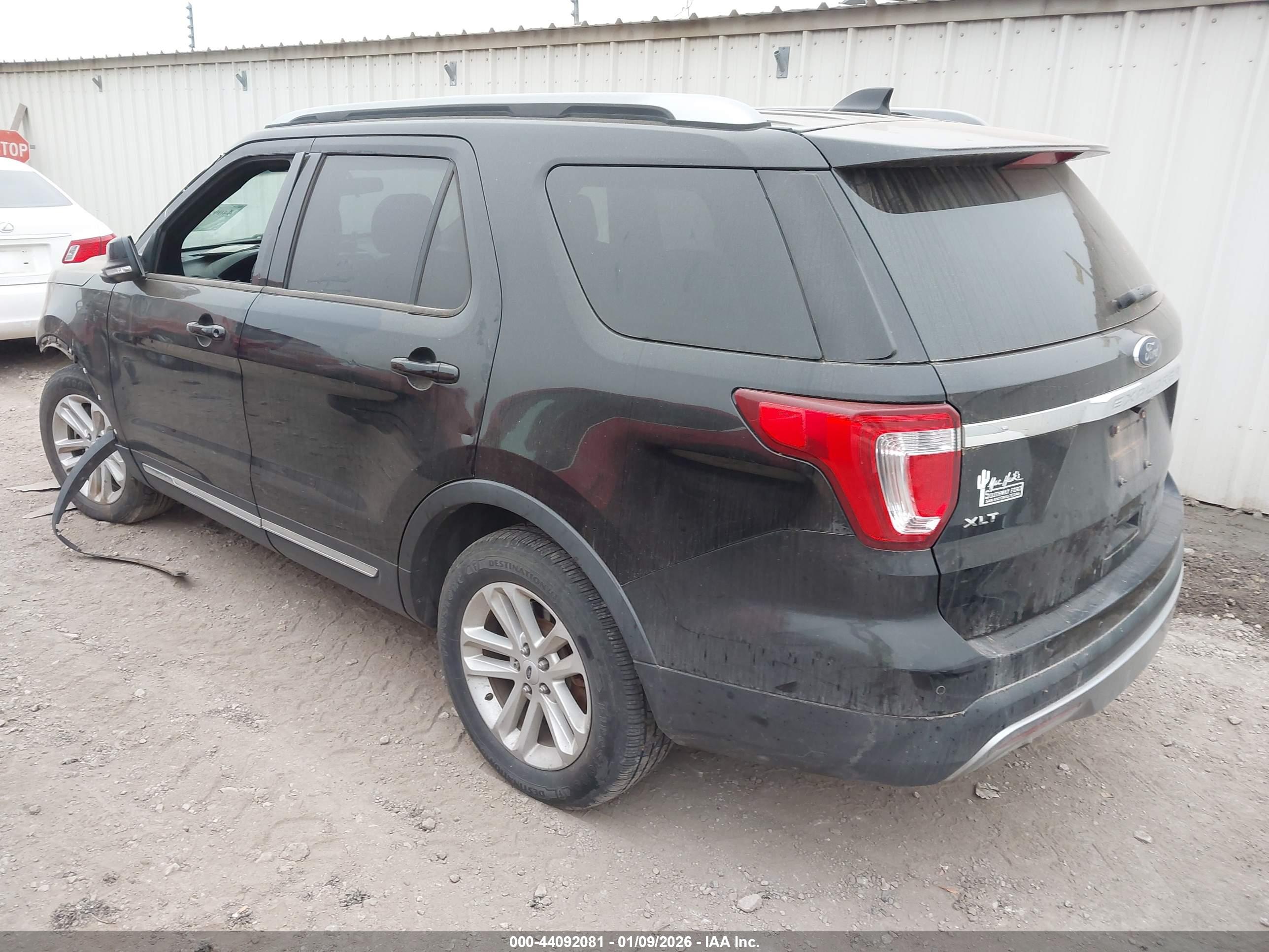 FORD EXPLORER image 3