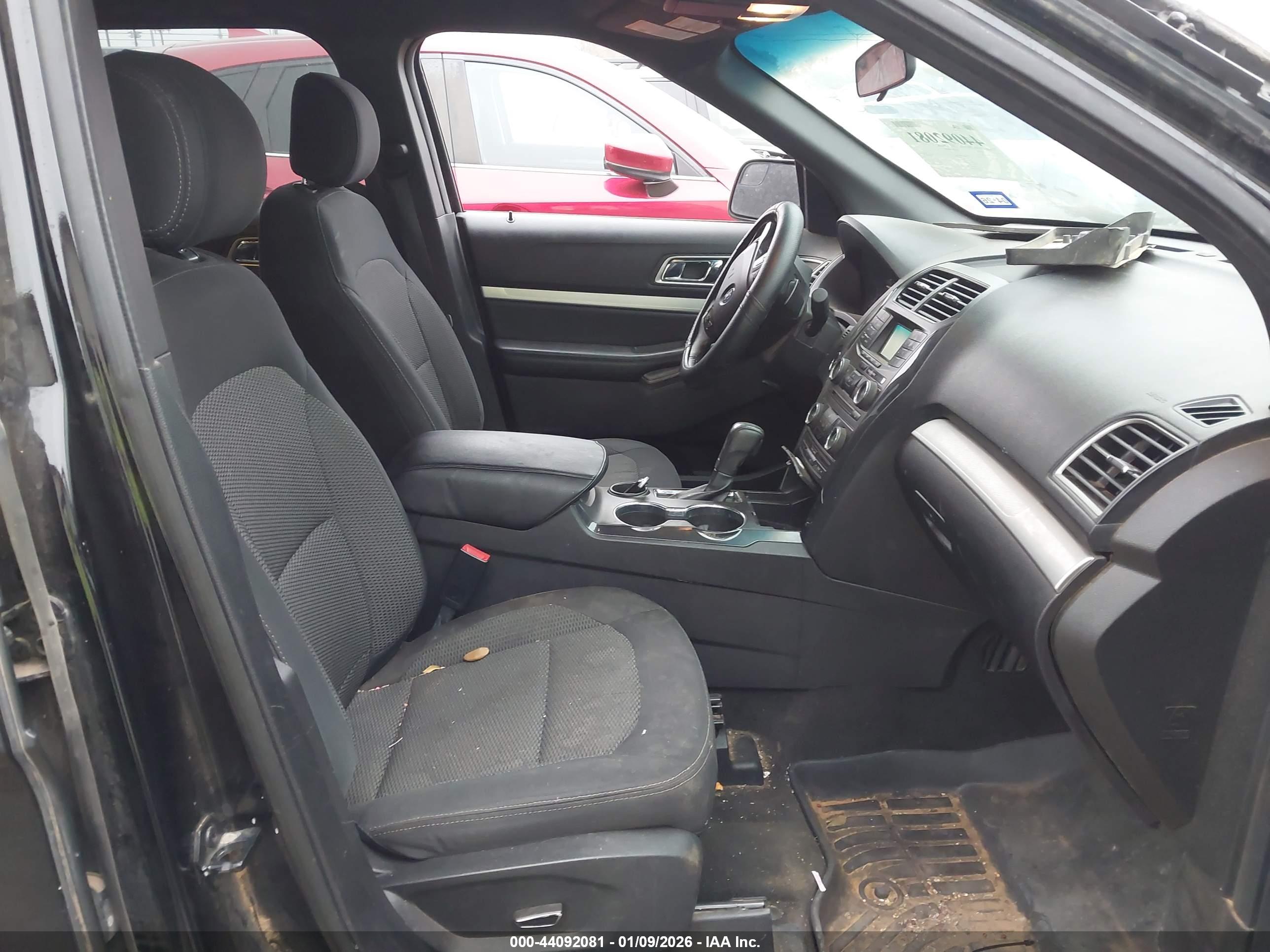 FORD EXPLORER image 5