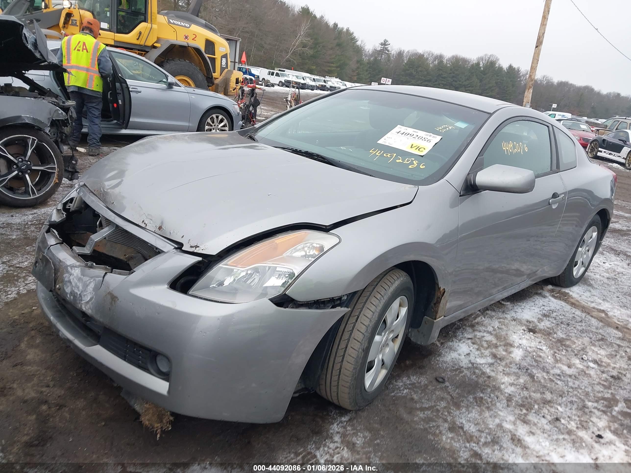 NISSAN ALTIMA image 2