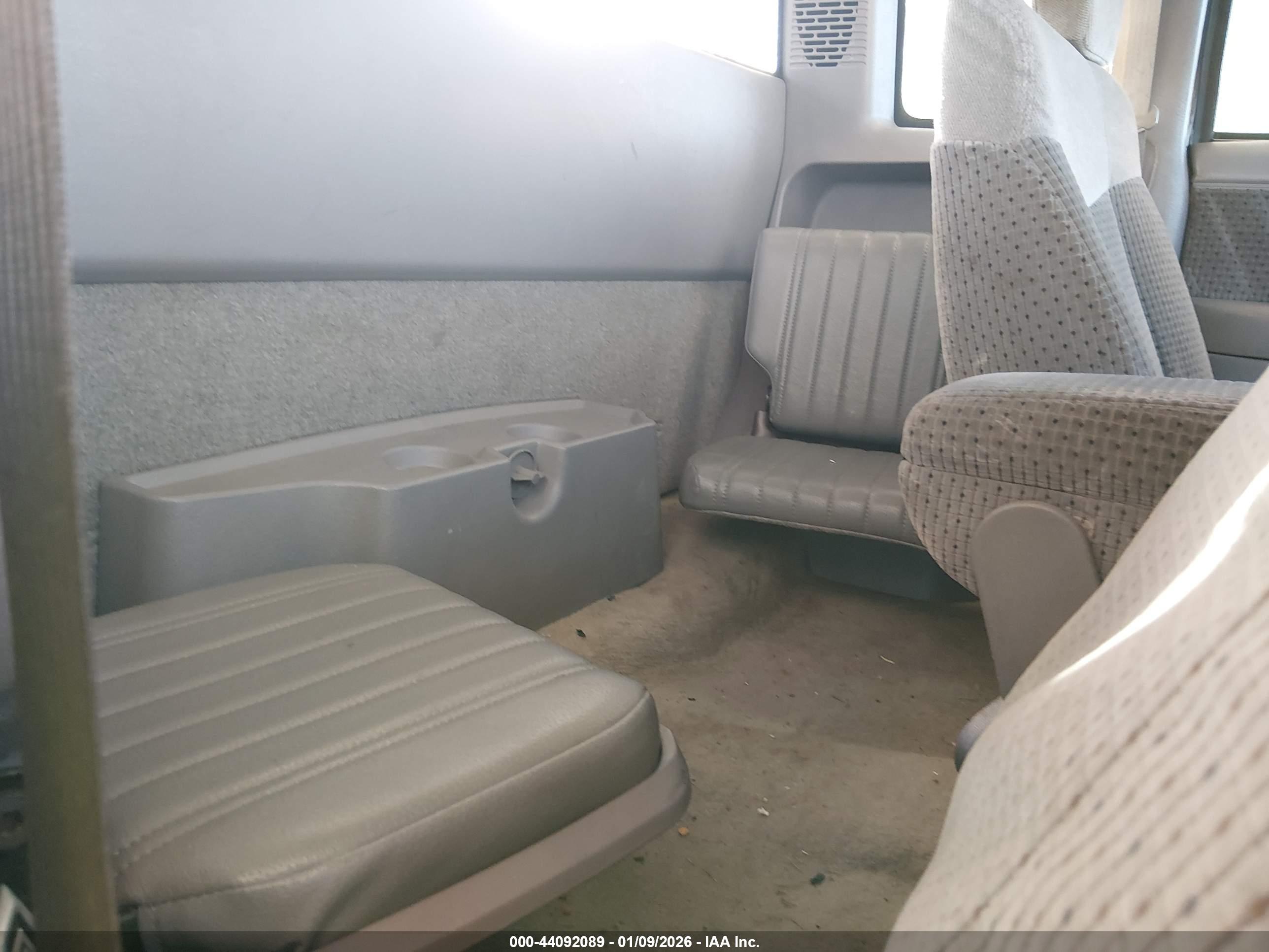 GMC SONOMA image 8