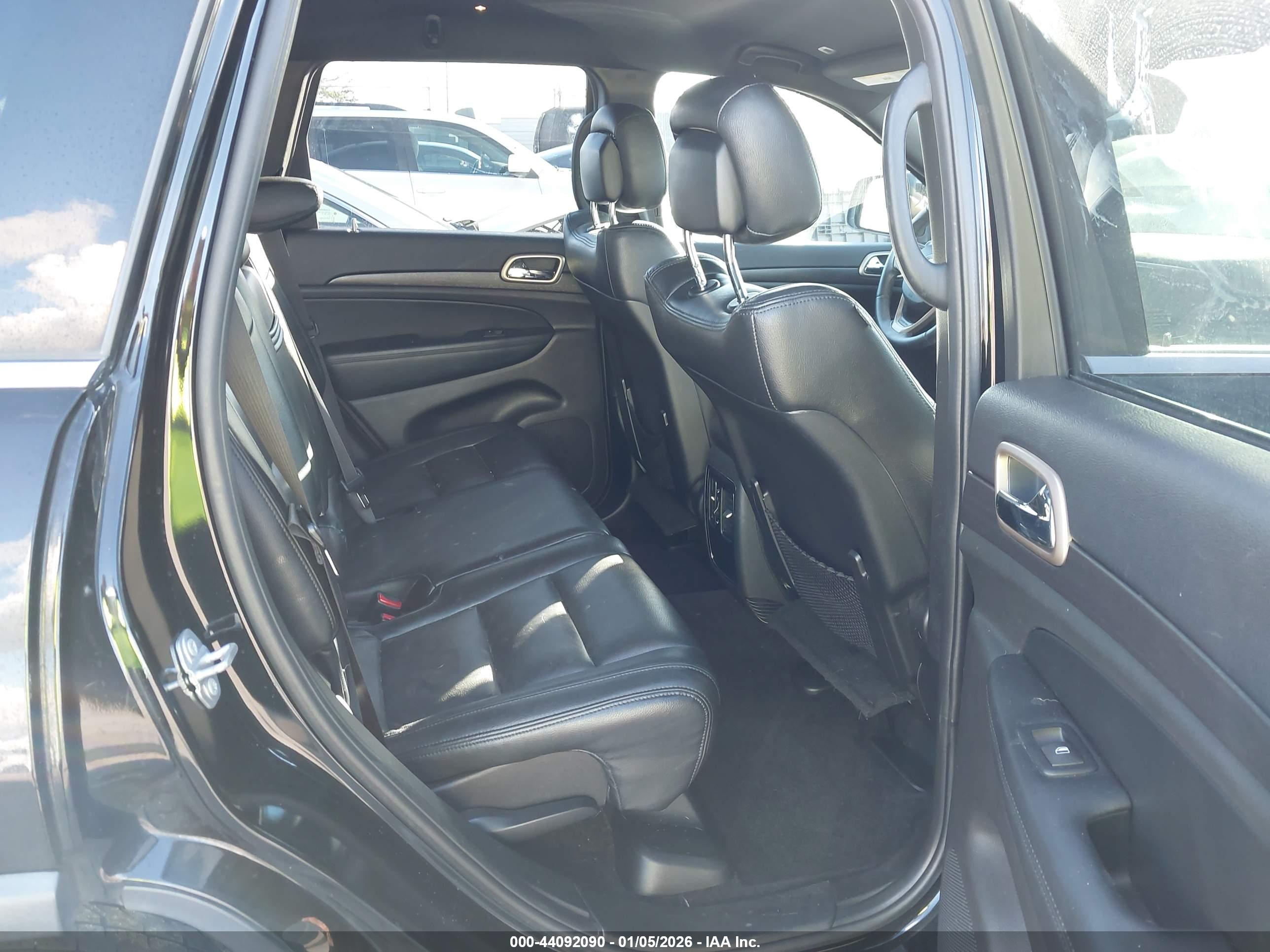 JEEP GRAND image 8