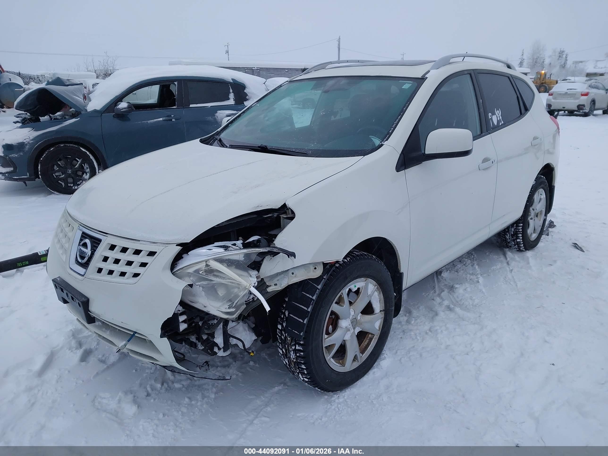 NISSAN ROGUE image 2