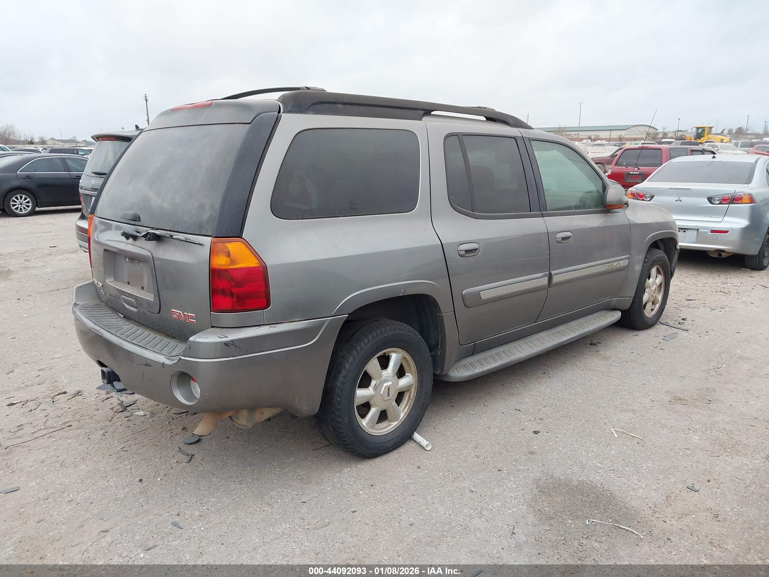 GMC ENVOY image 4