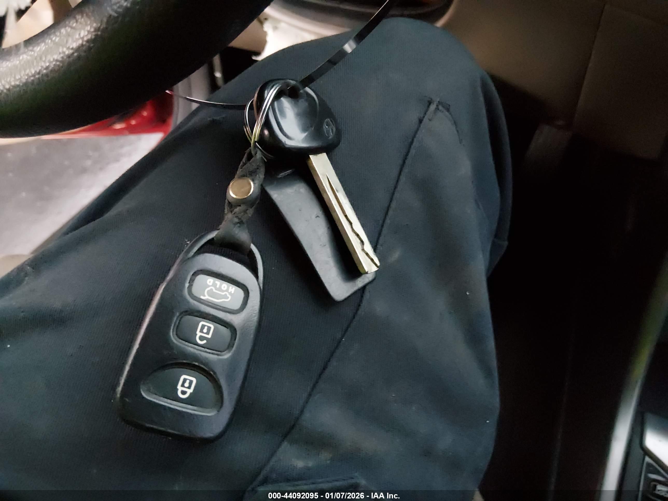 HYUNDAI ELANTRA image 11