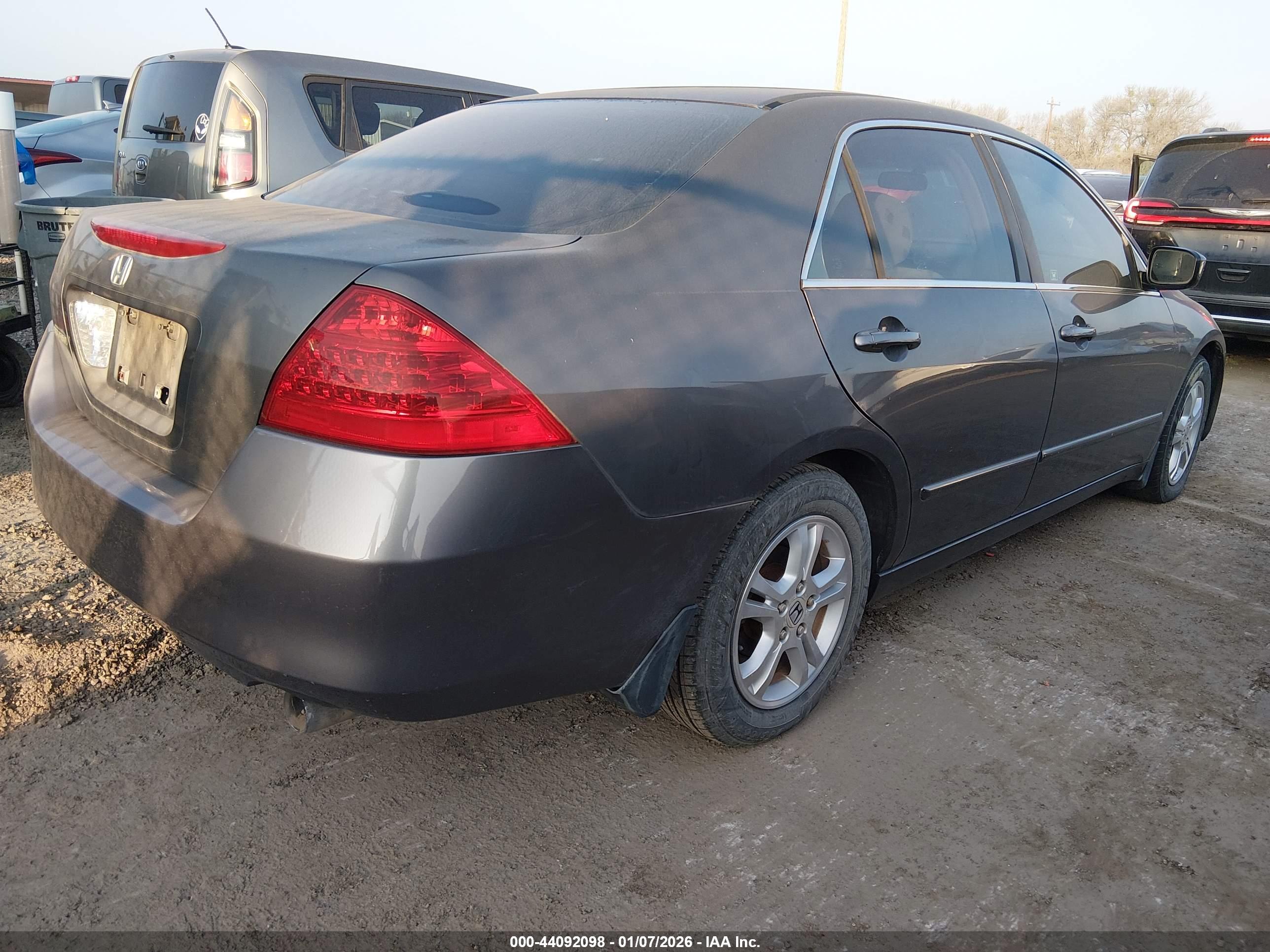 HONDA ACCORD image 4