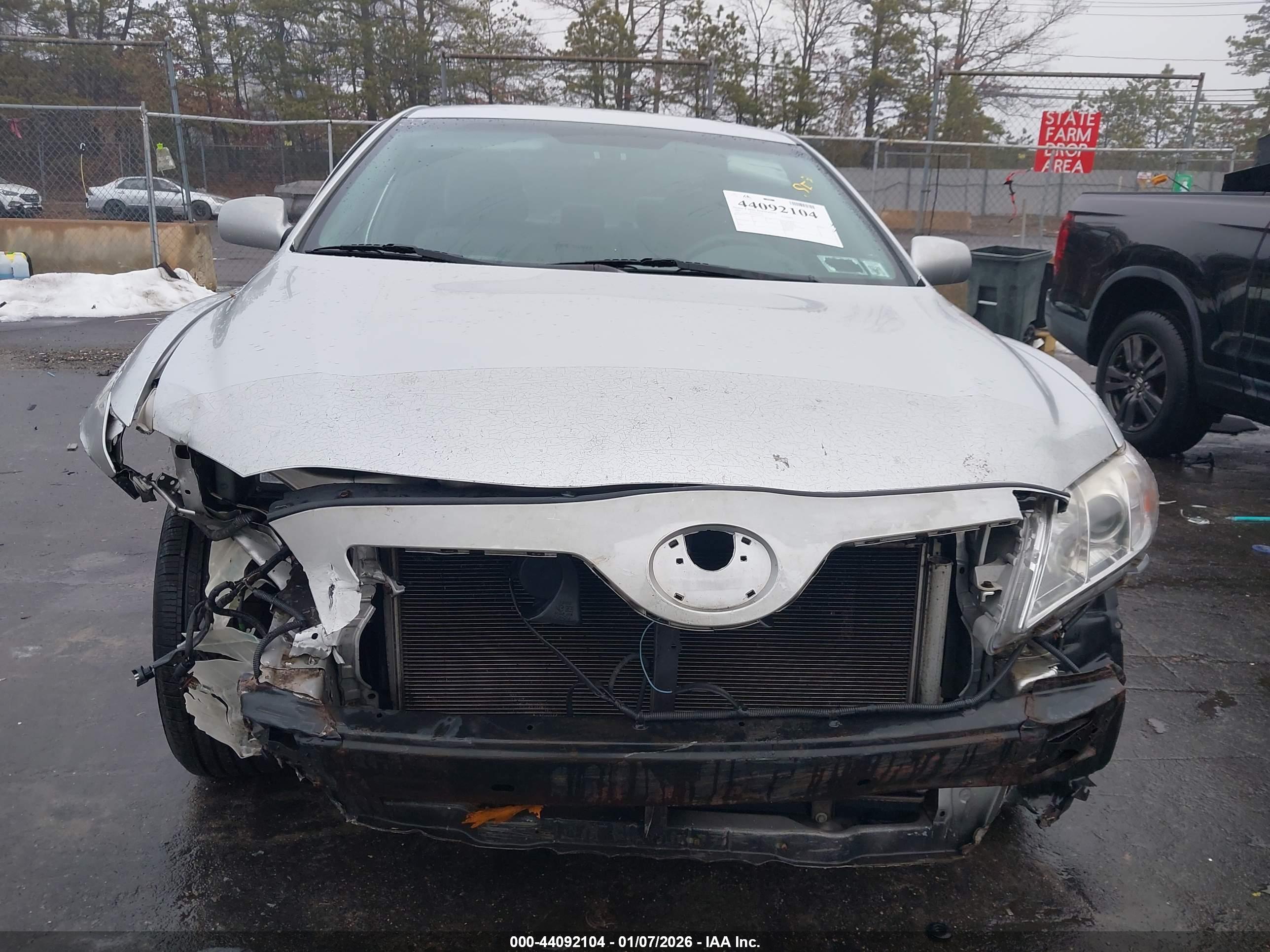 TOYOTA CAMRY image 6