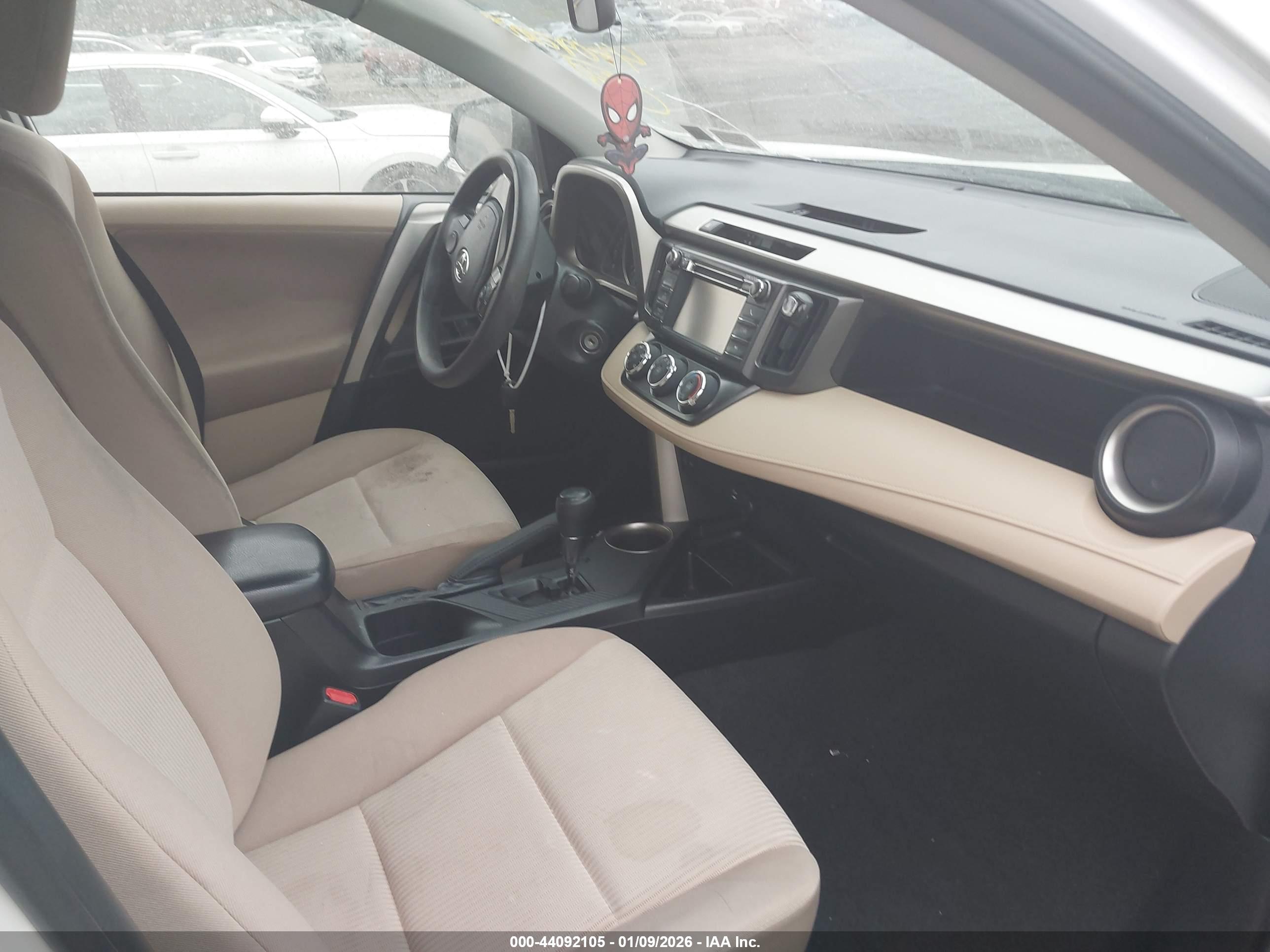 TOYOTA RAV4 image 5