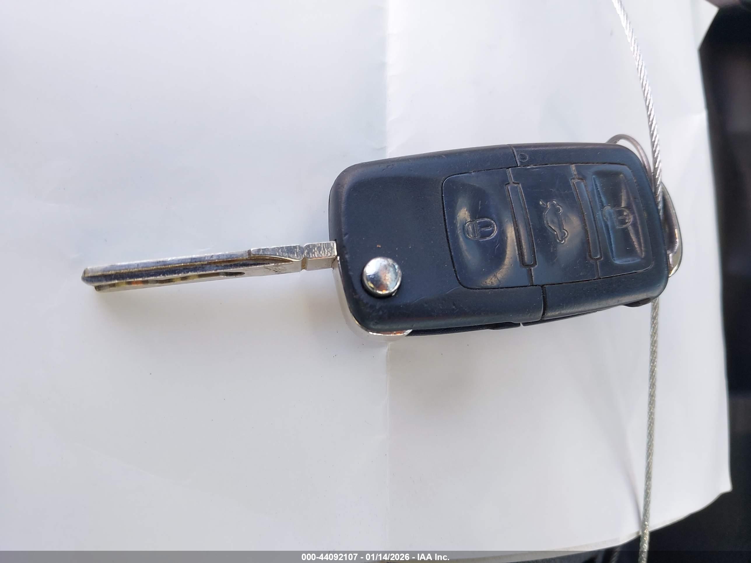 VOLKSWAGEN TIGUAN image 11