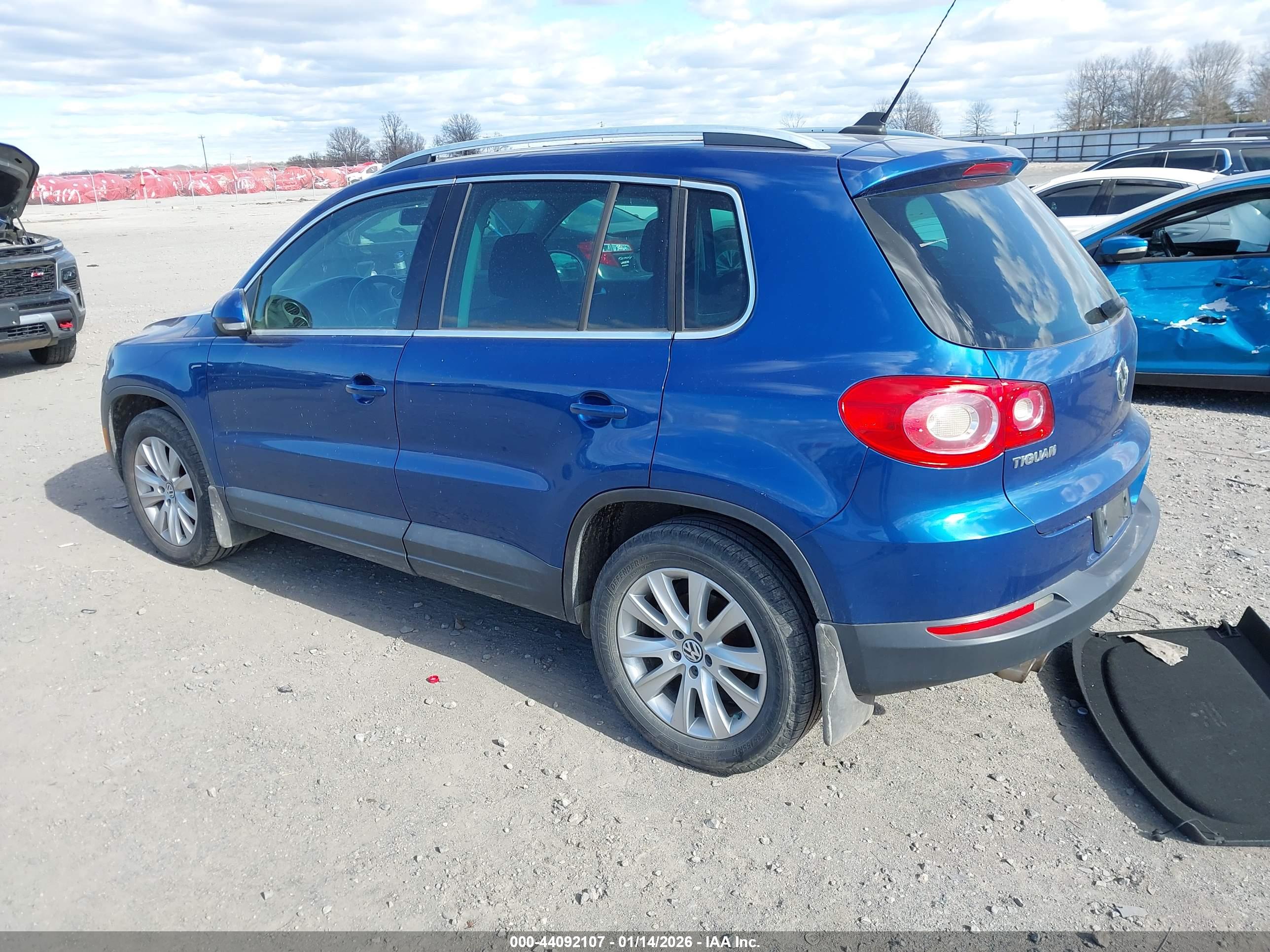 VOLKSWAGEN TIGUAN image 3
