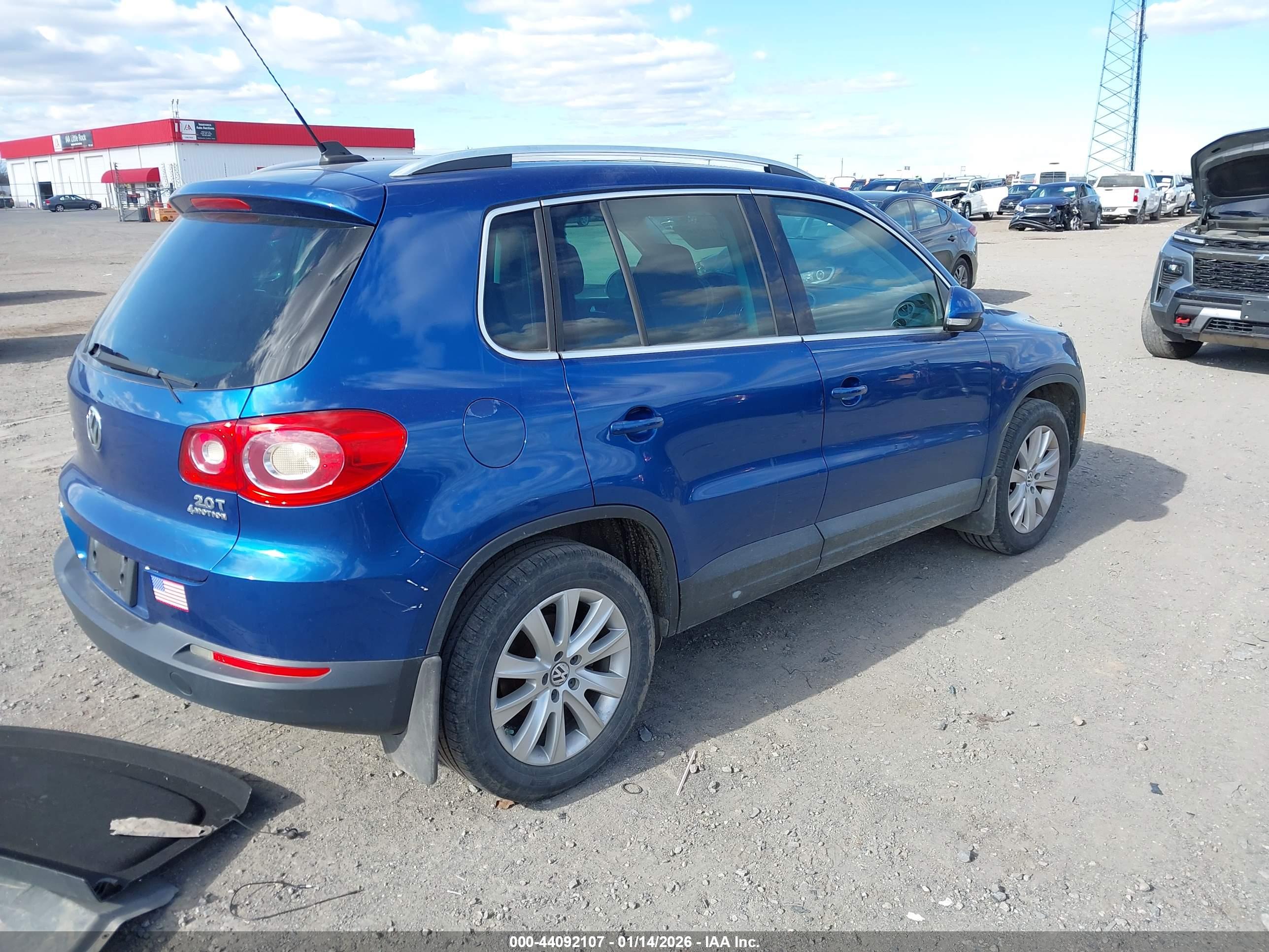 VOLKSWAGEN TIGUAN image 4