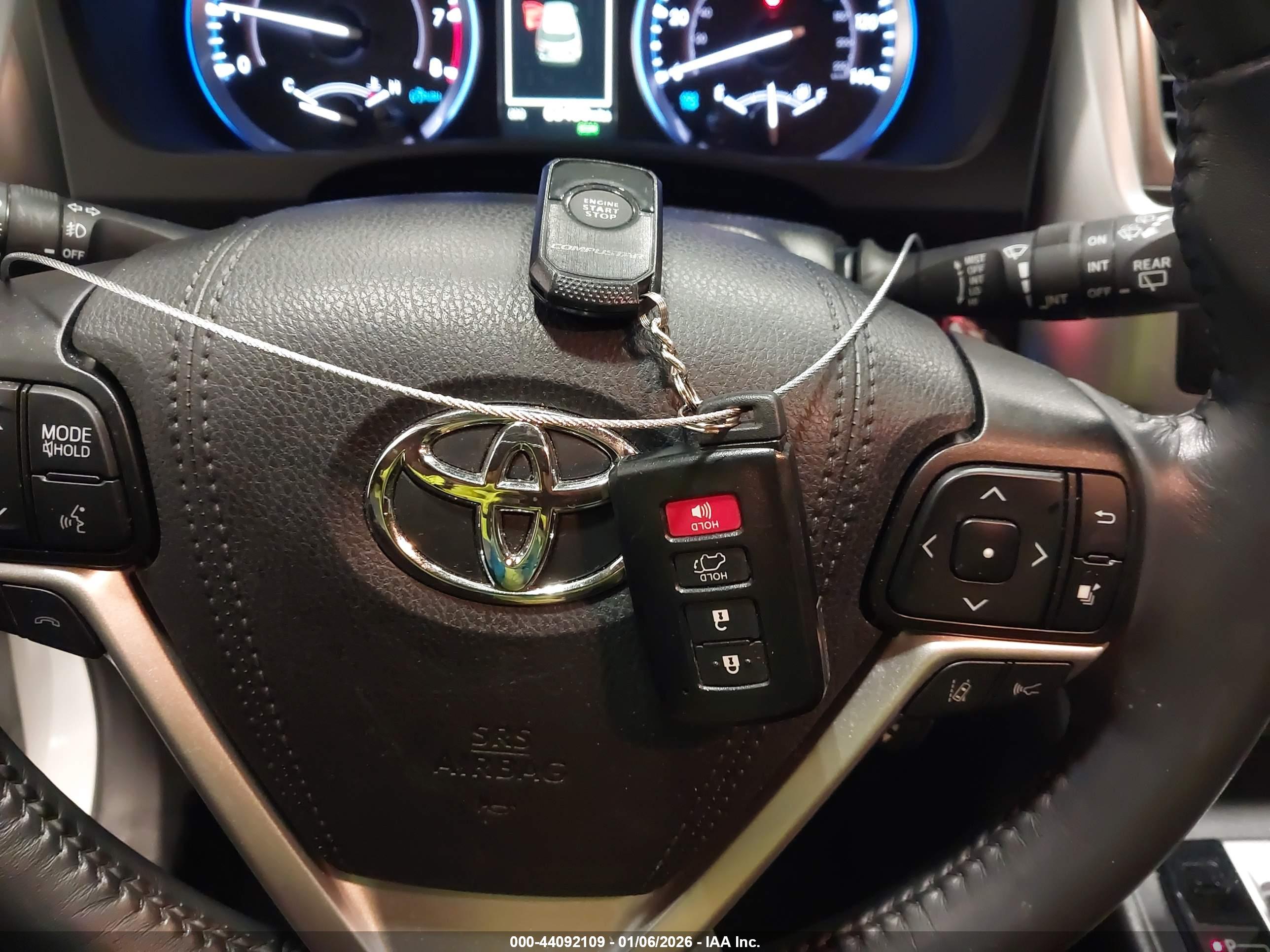 TOYOTA HIGHLANDER image 11
