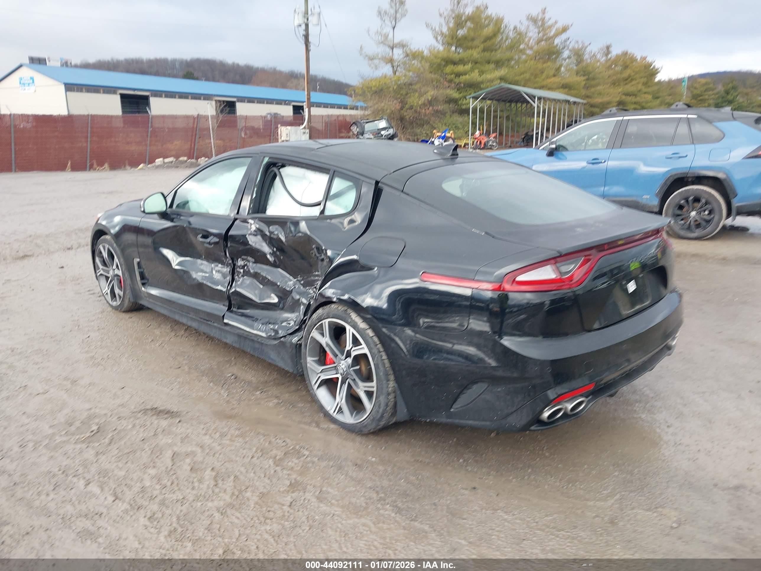 KIA STINGER image 3