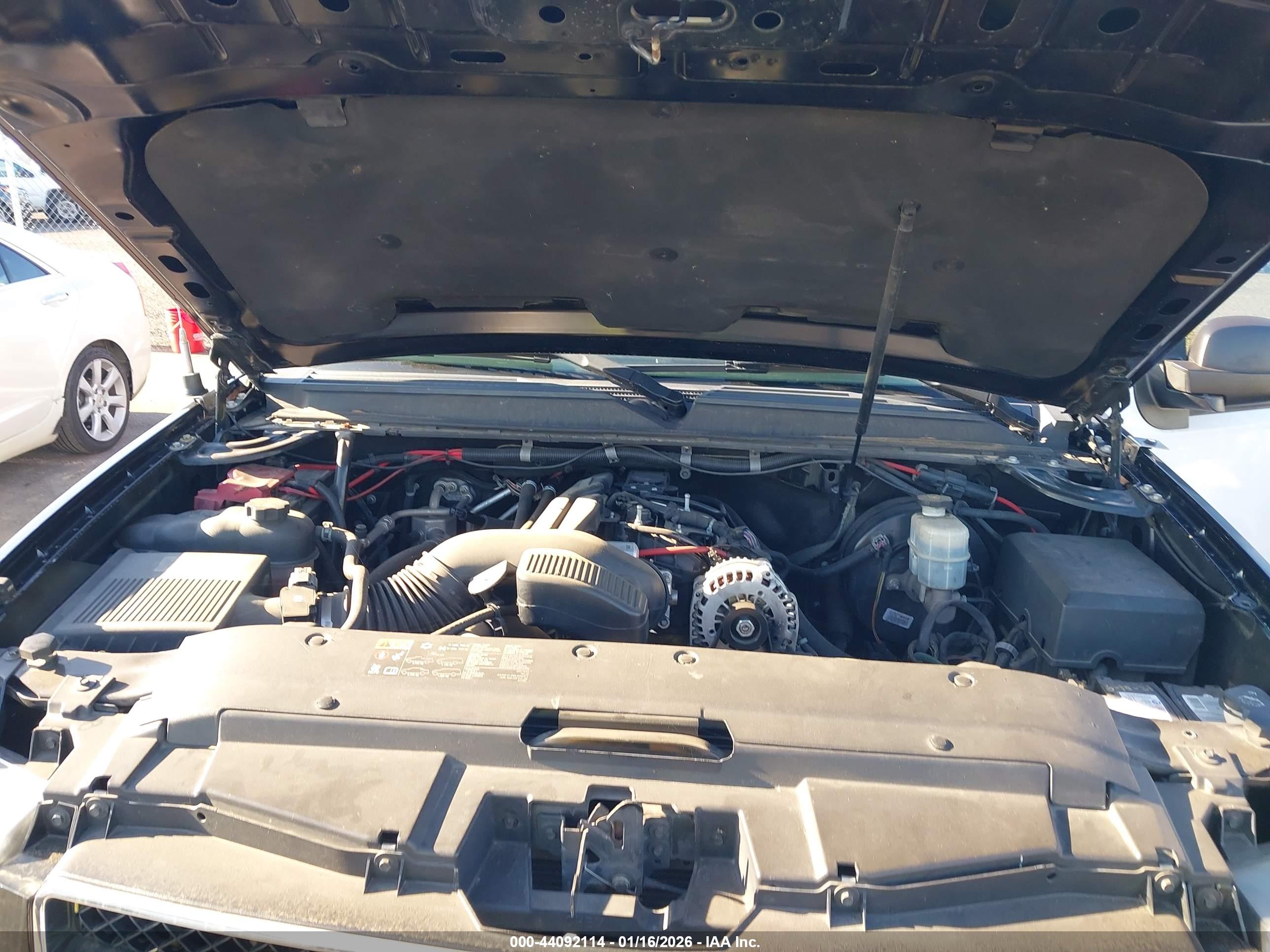 CHEVROLET TAHOE image 10