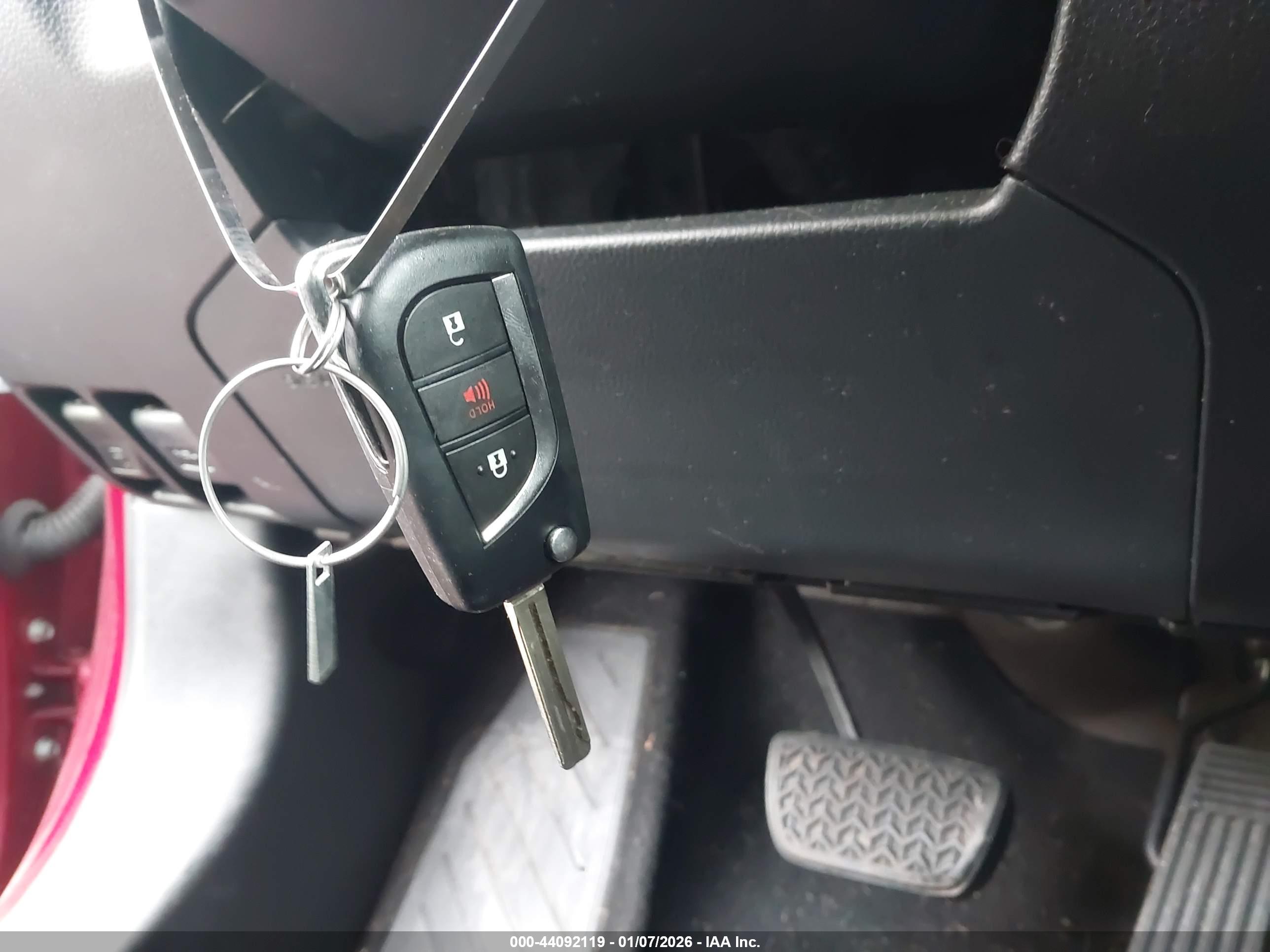 TOYOTA RAV4 image 11