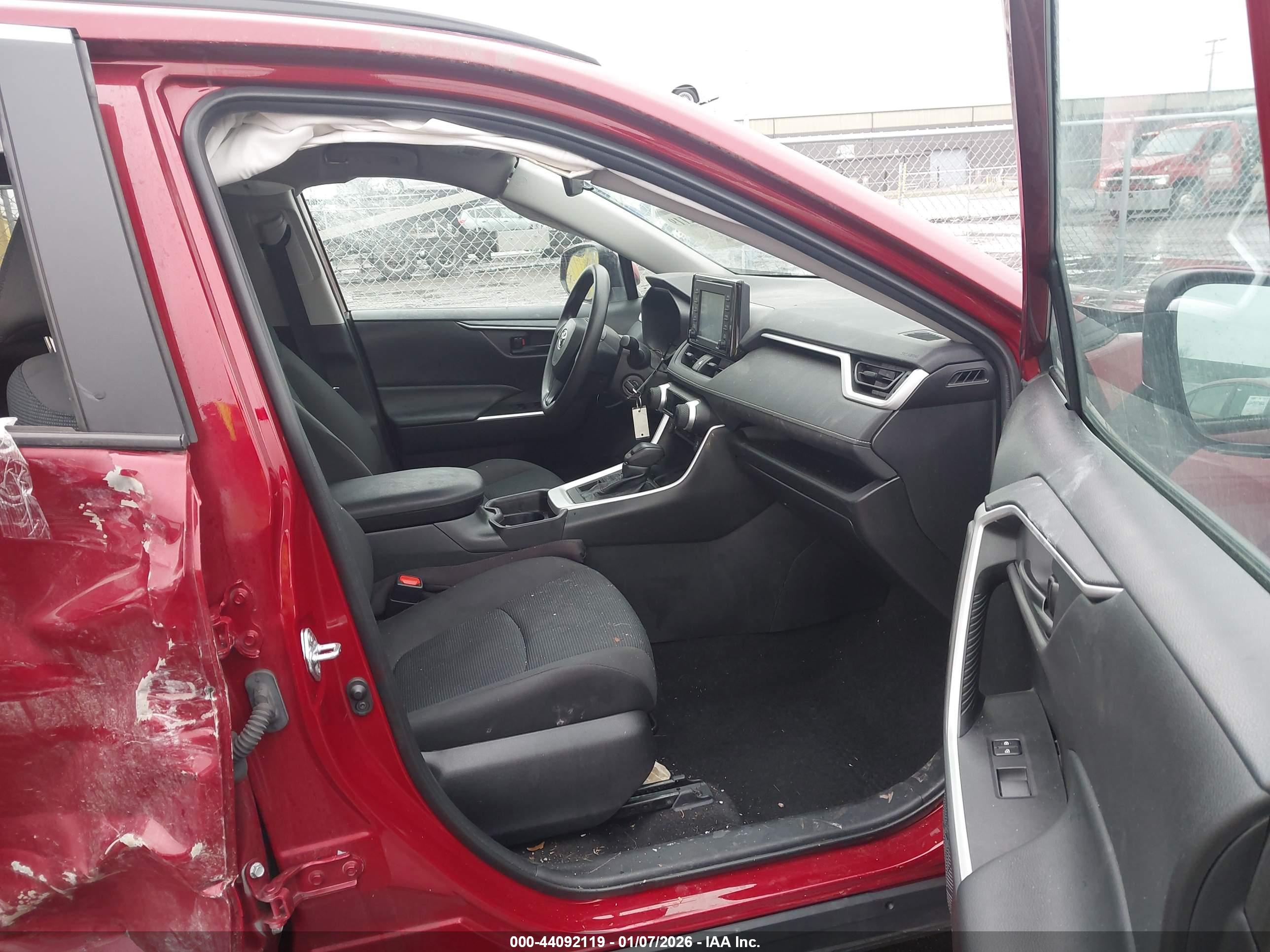 TOYOTA RAV4 image 5
