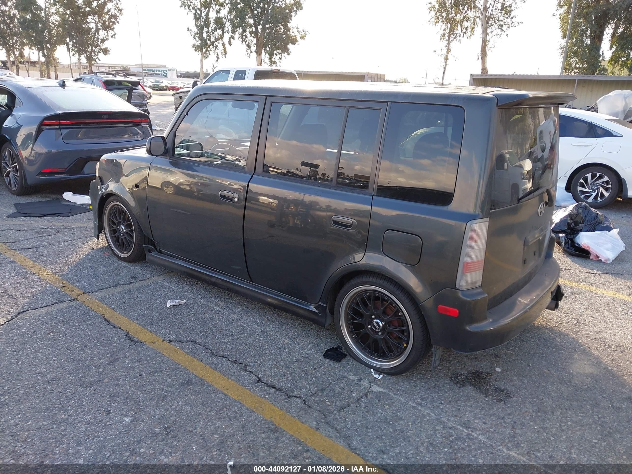 SCION XB image 3