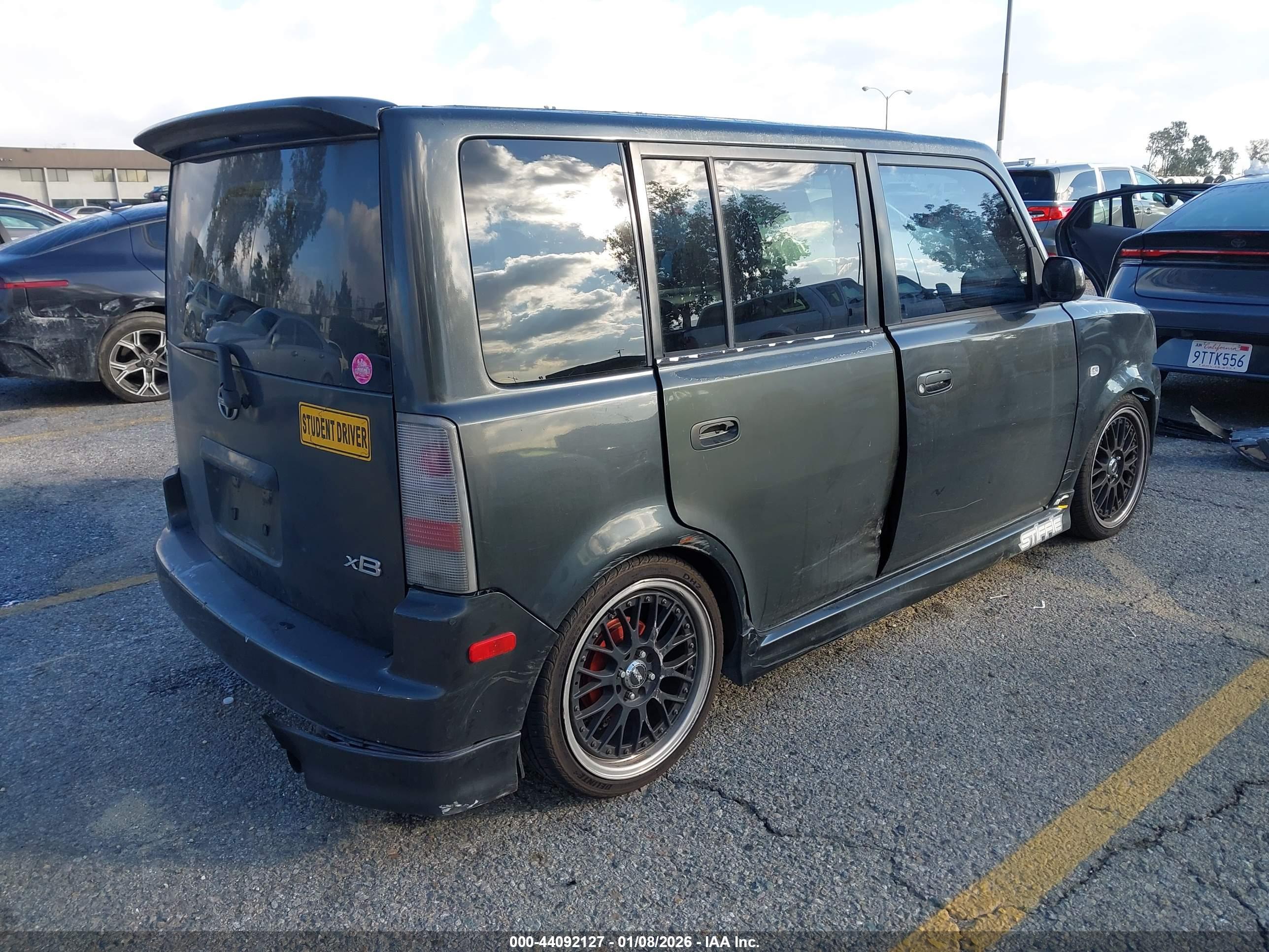 SCION XB image 4