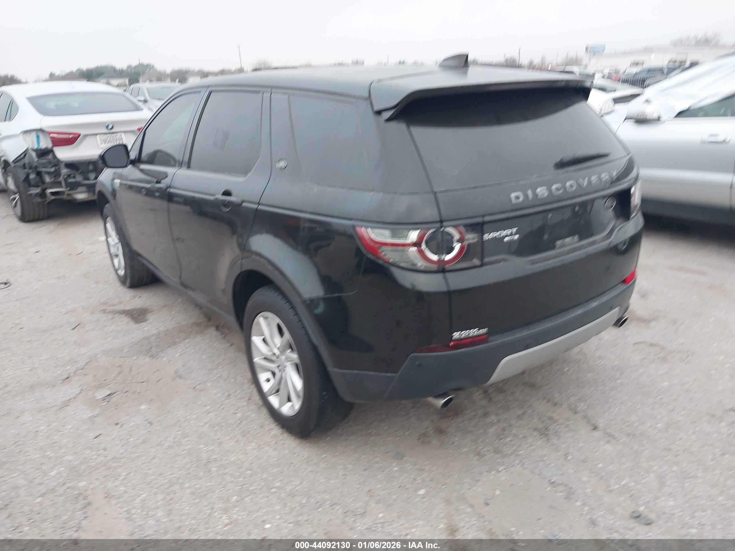 LAND ROVER image 3