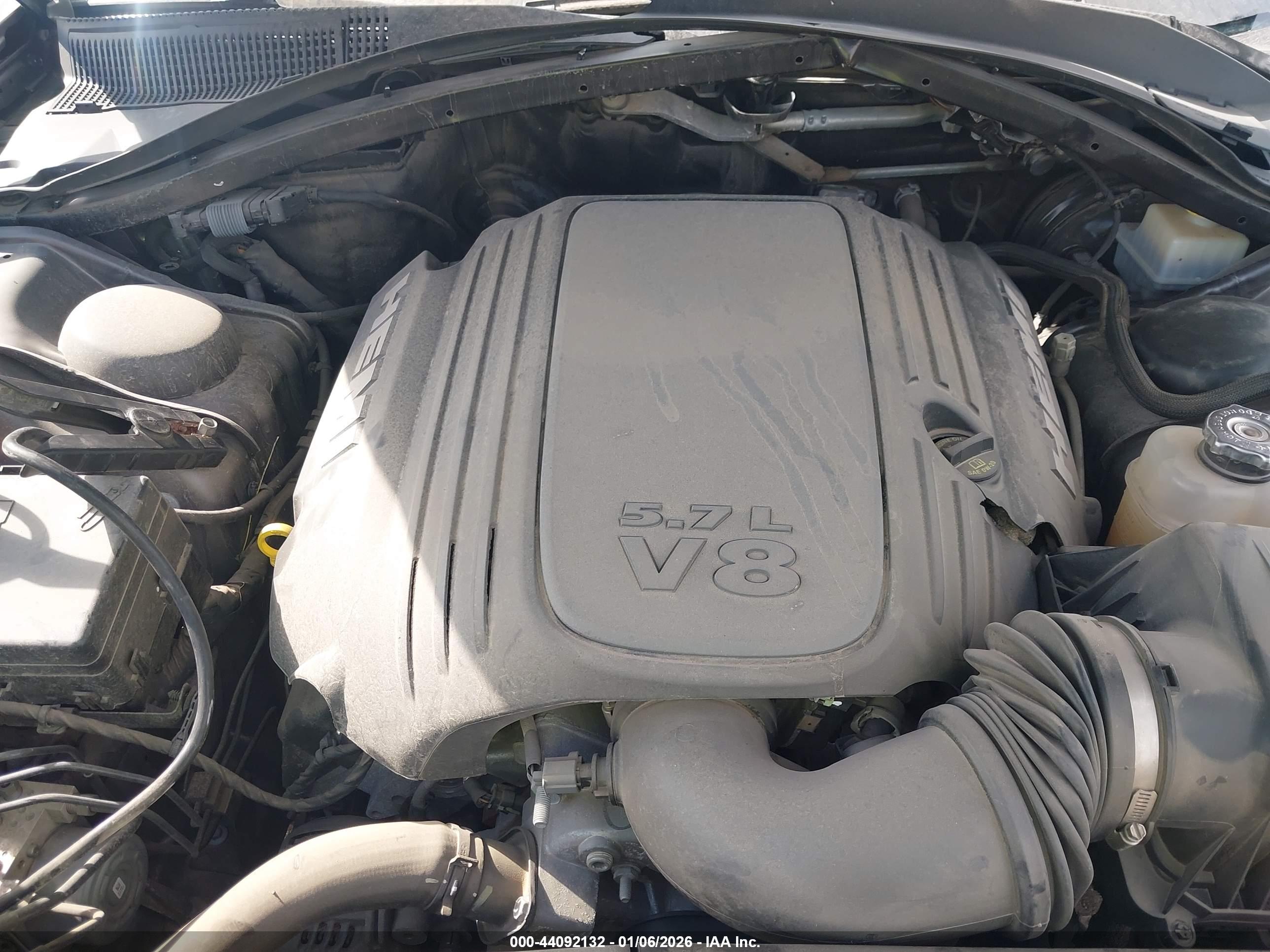 CHRYSLER 300 image 10
