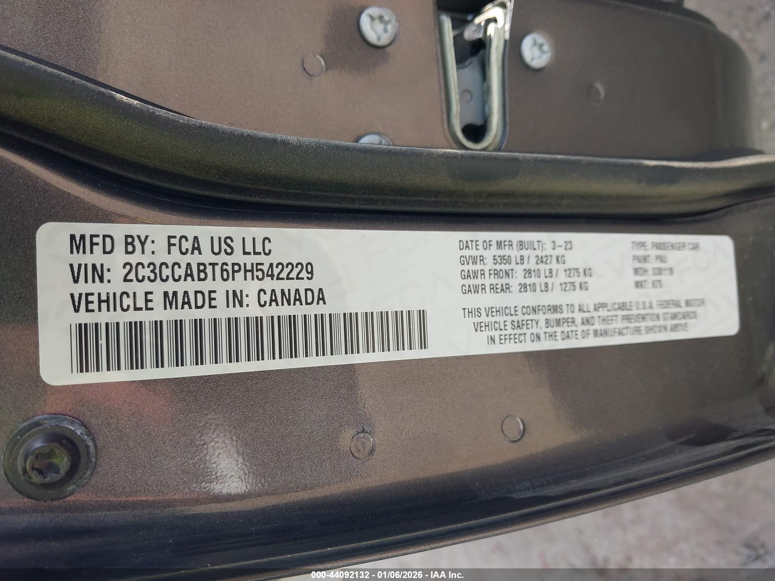 CHRYSLER 300 image 9