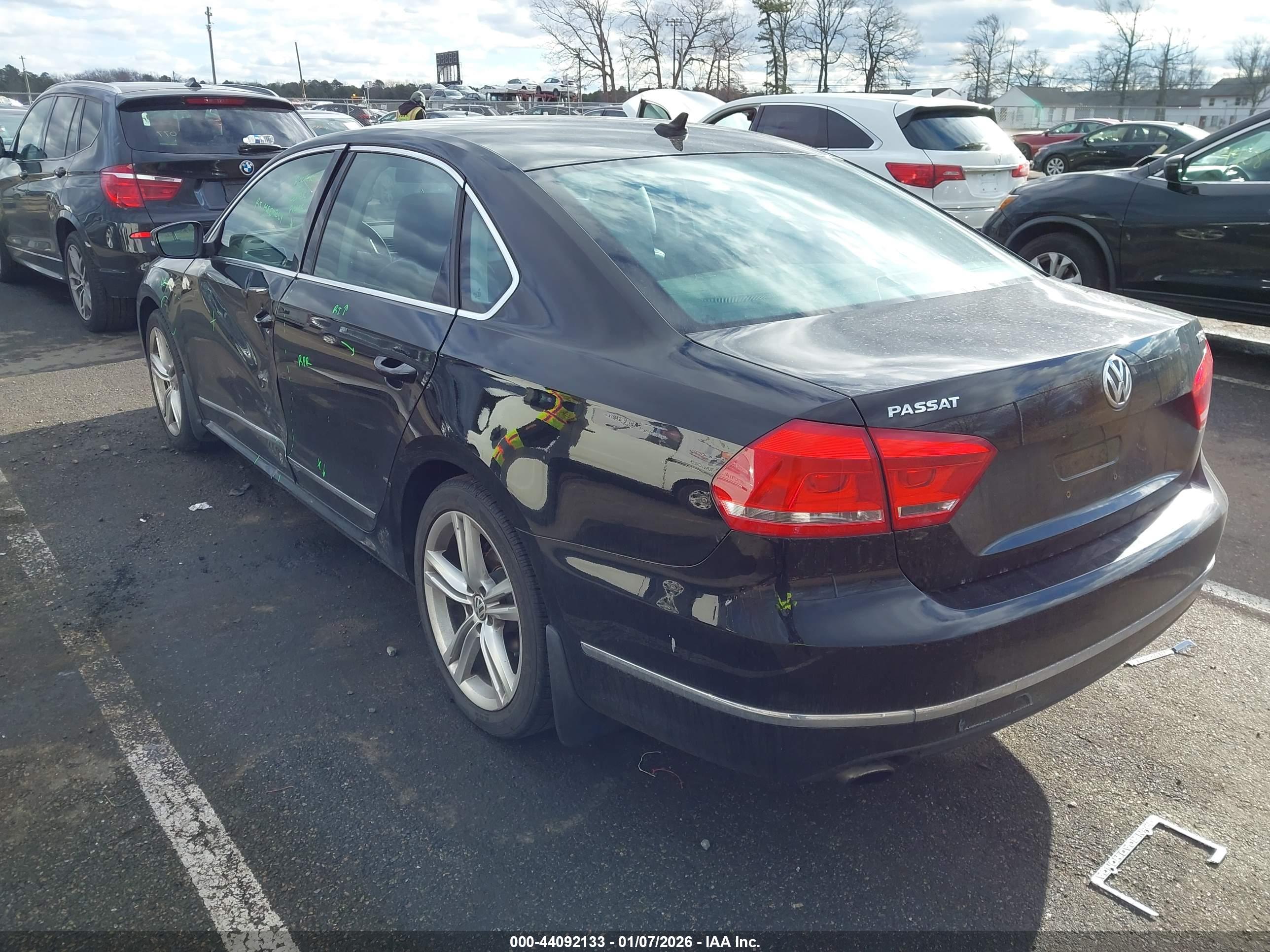 VOLKSWAGEN PASSAT image 3