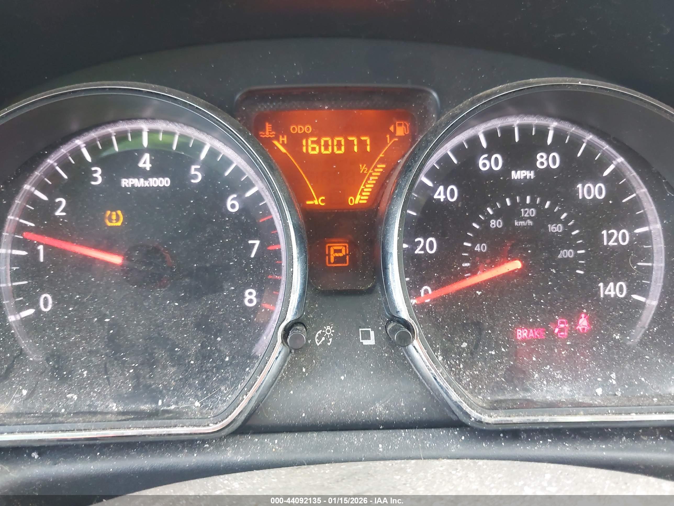 NISSAN VERSA image 7