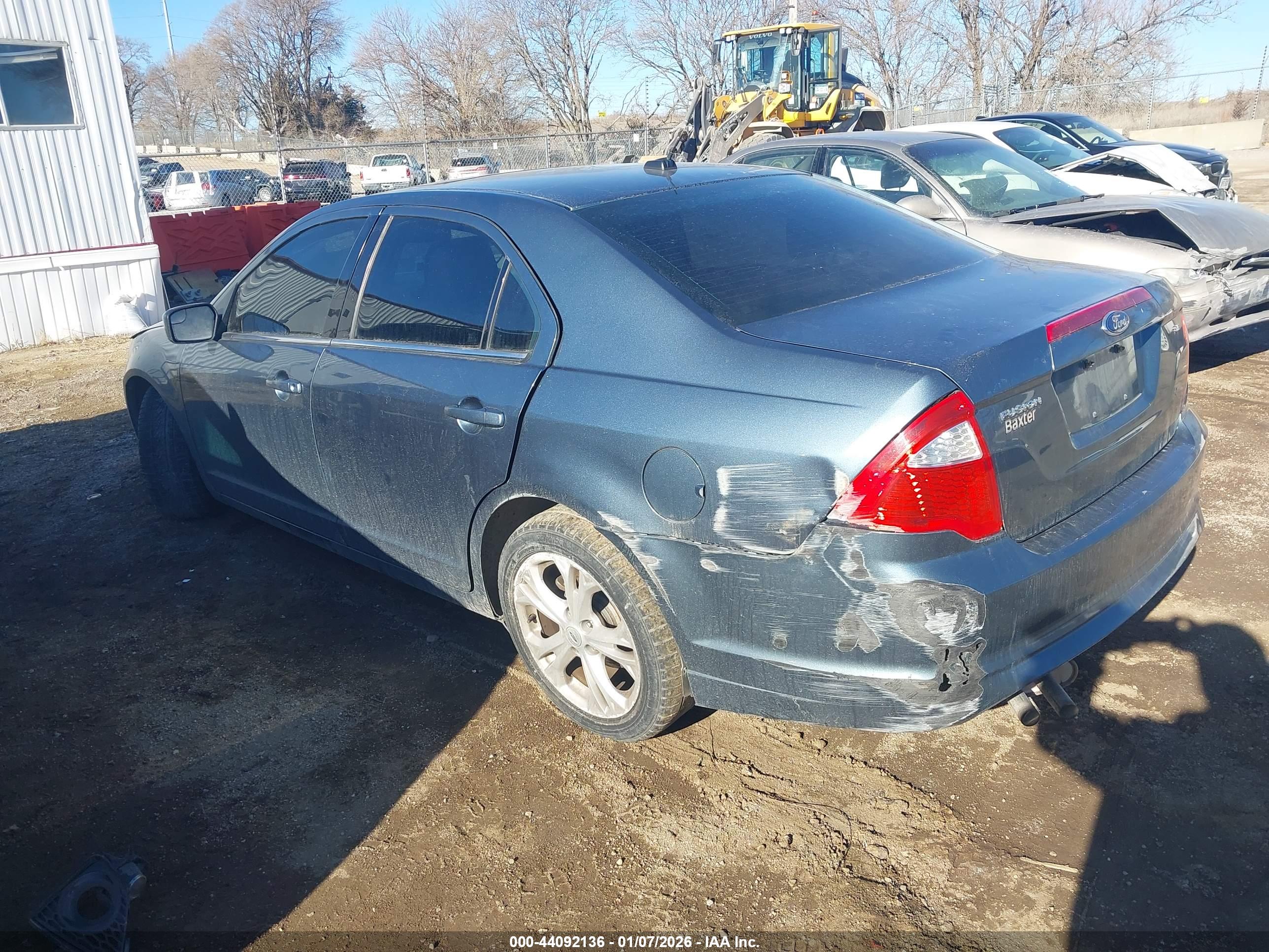 FORD FUSION image 3