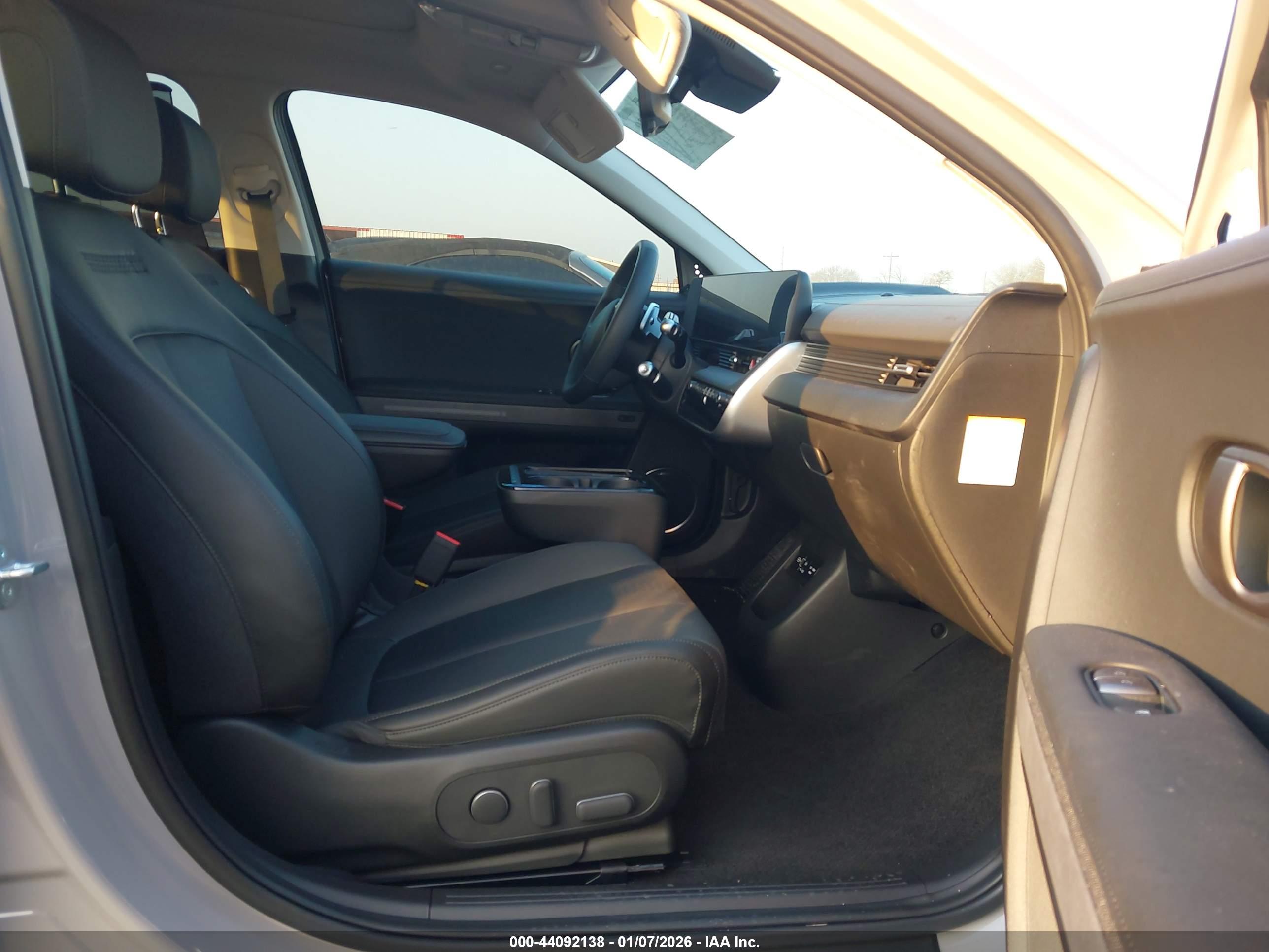HYUNDAI IONIQ image 5