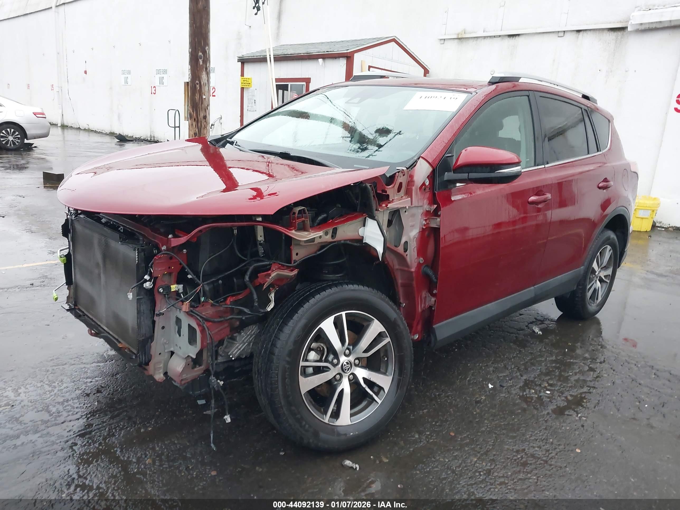 TOYOTA RAV4 image 2