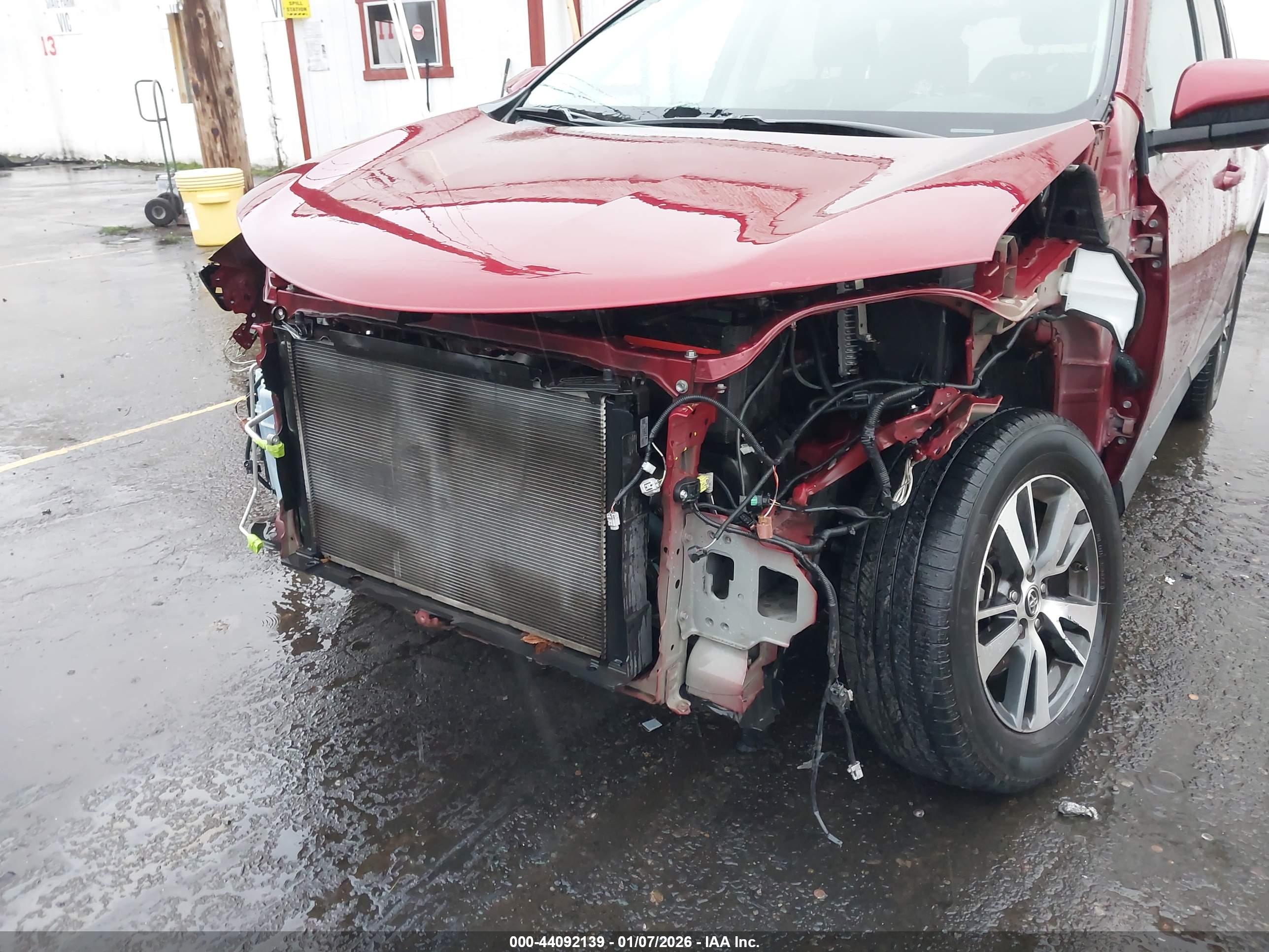 TOYOTA RAV4 image 6
