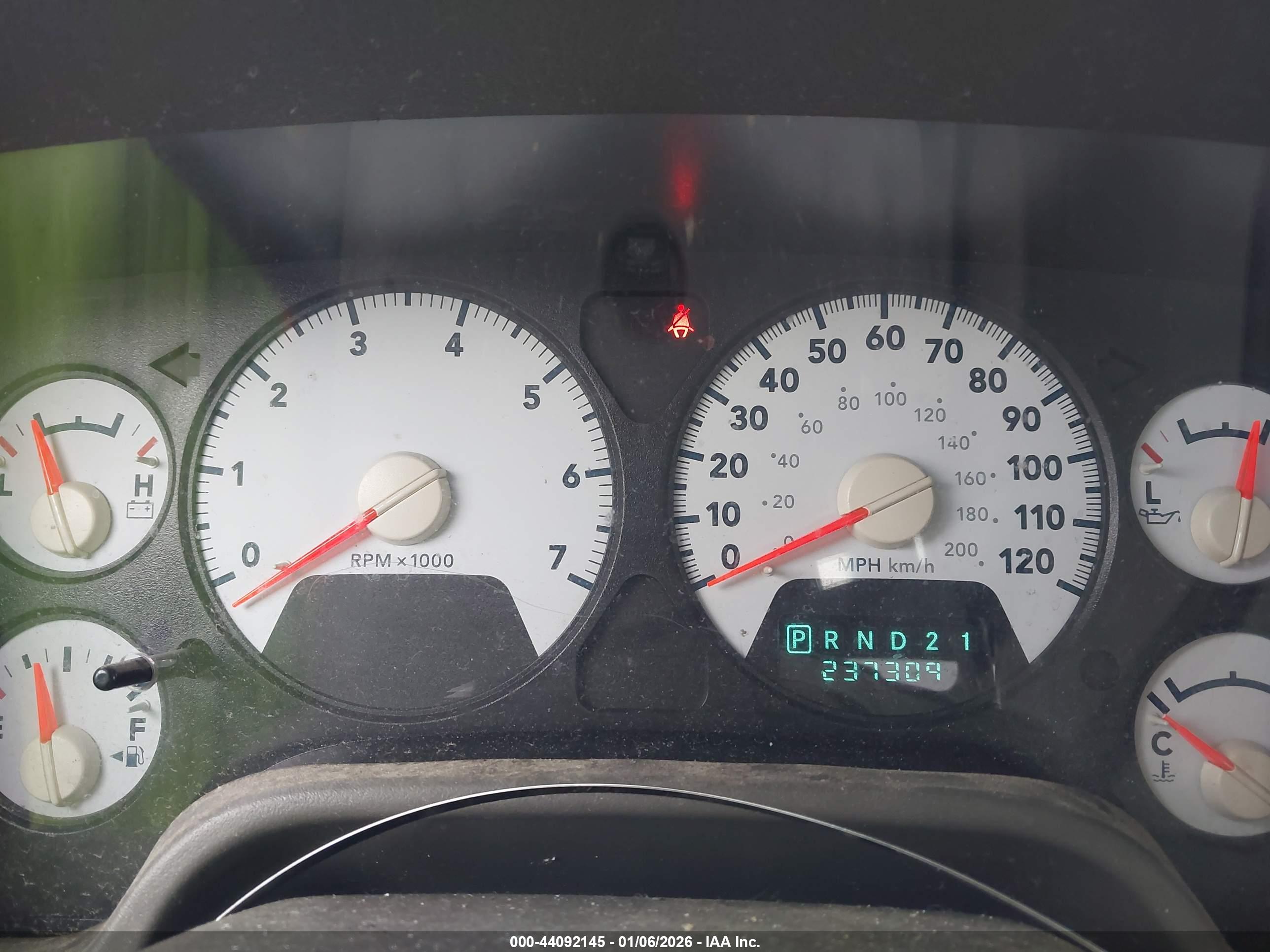 DODGE RAM image 7