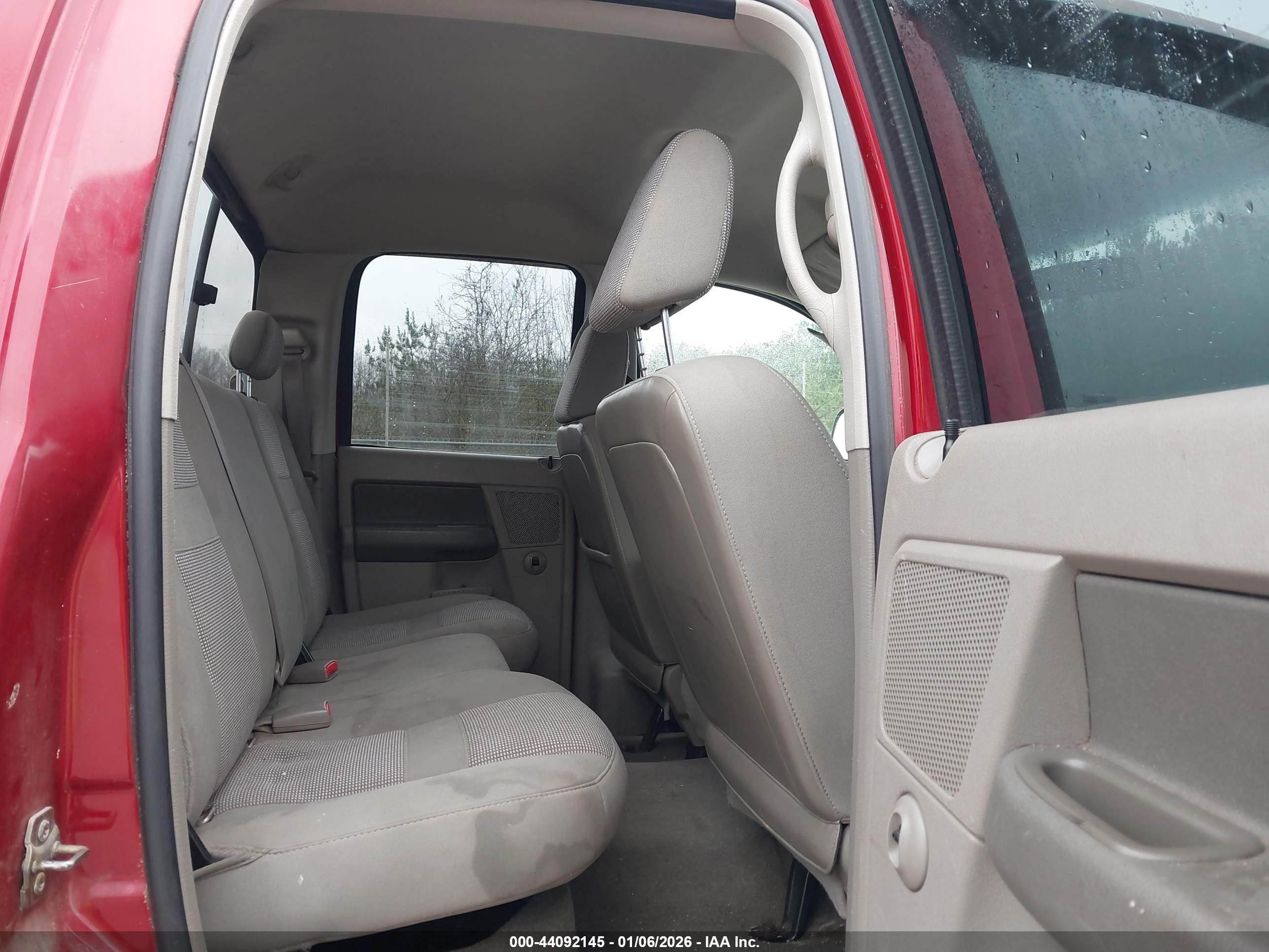 DODGE RAM image 8