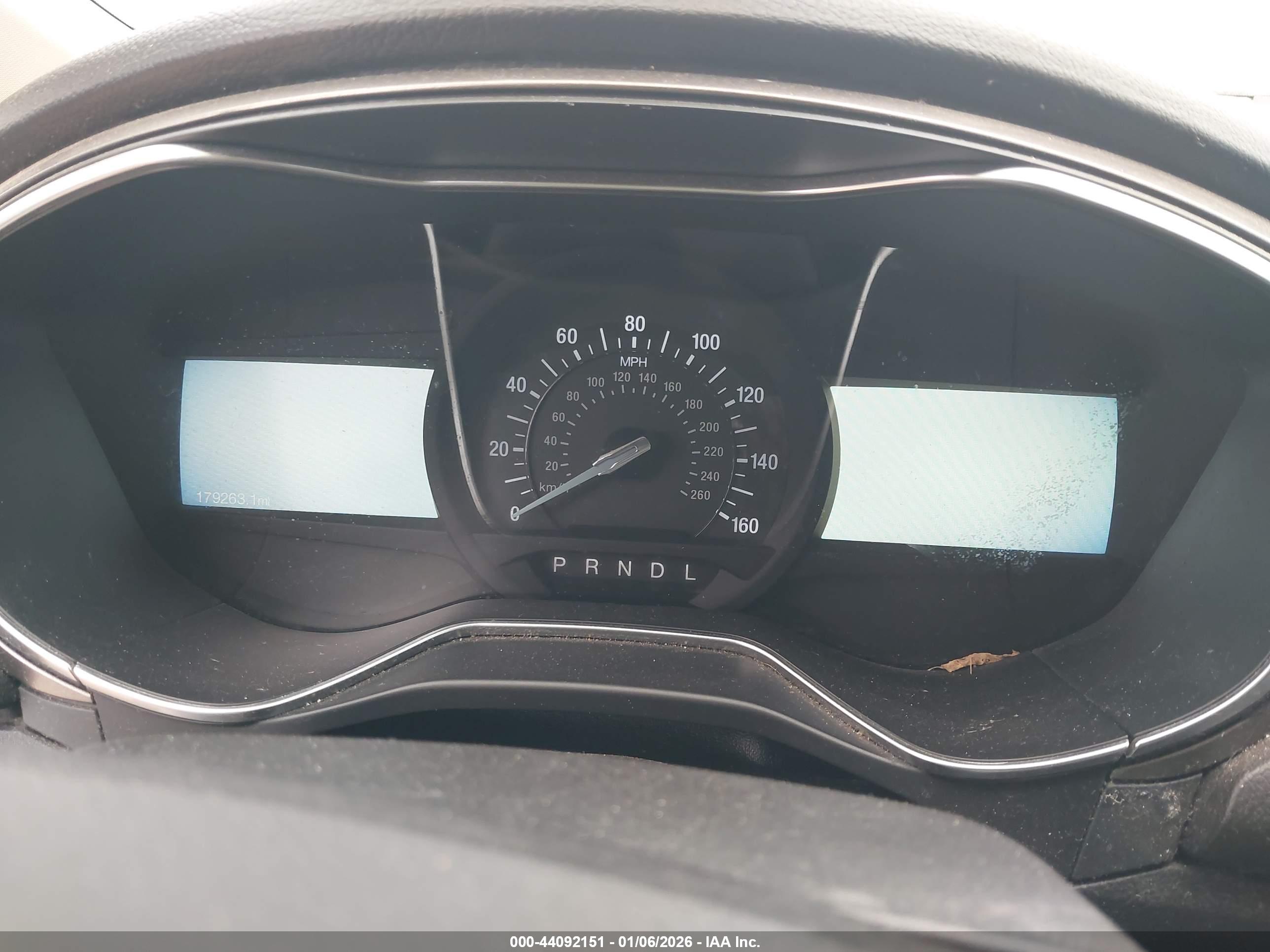 FORD FUSION image 7