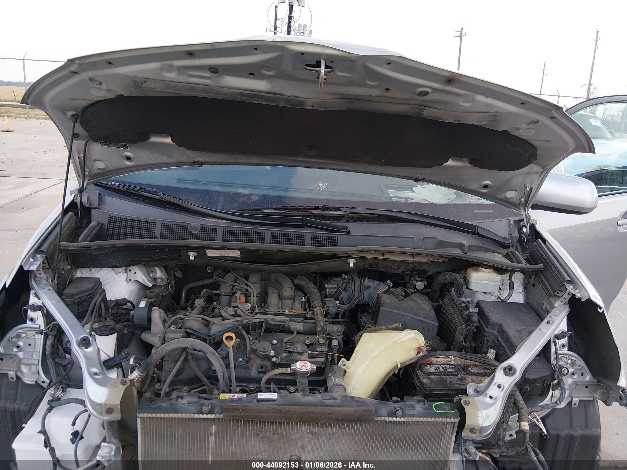 TOYOTA SIENNA image 10