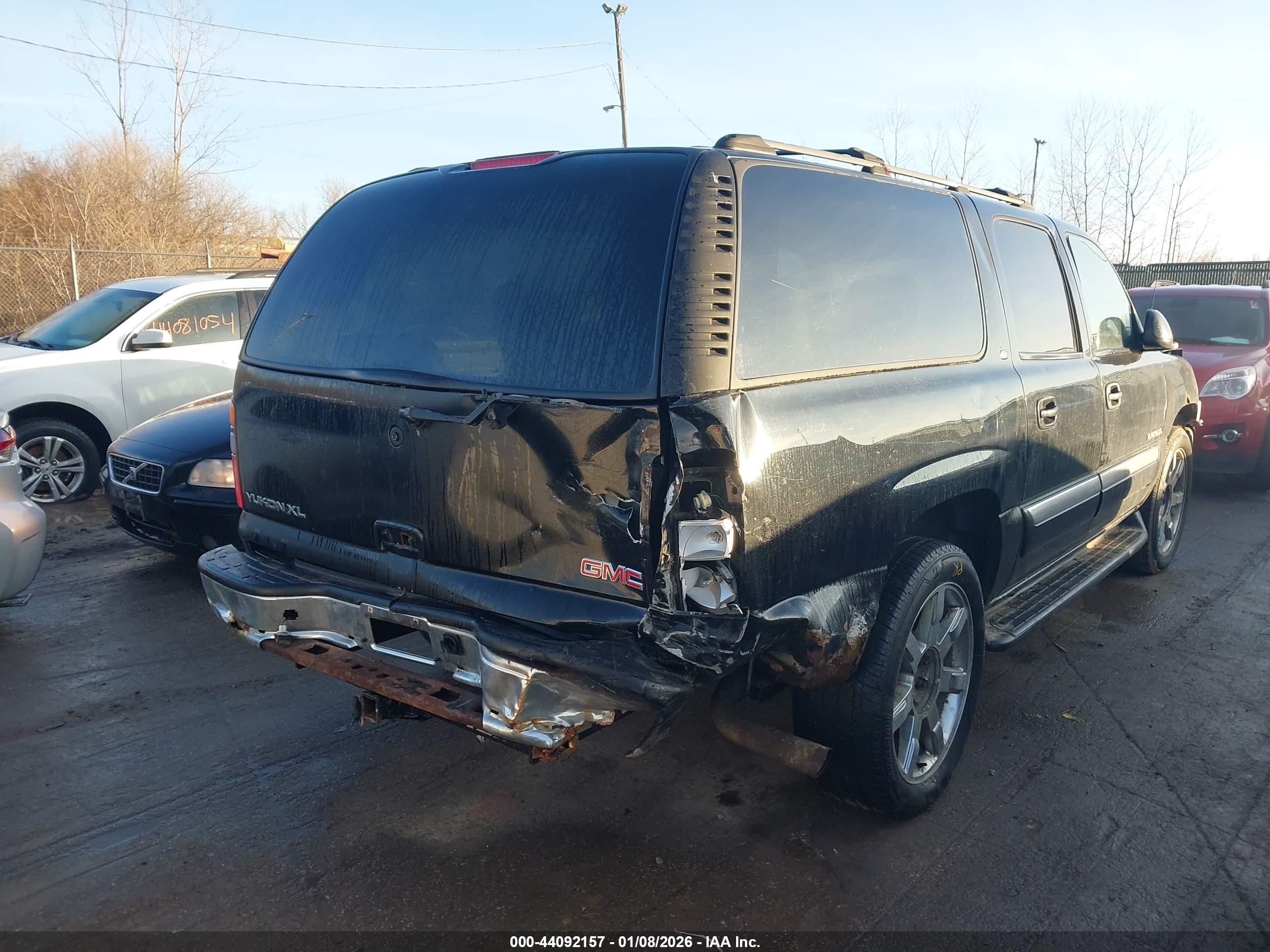 GMC YUKON image 4