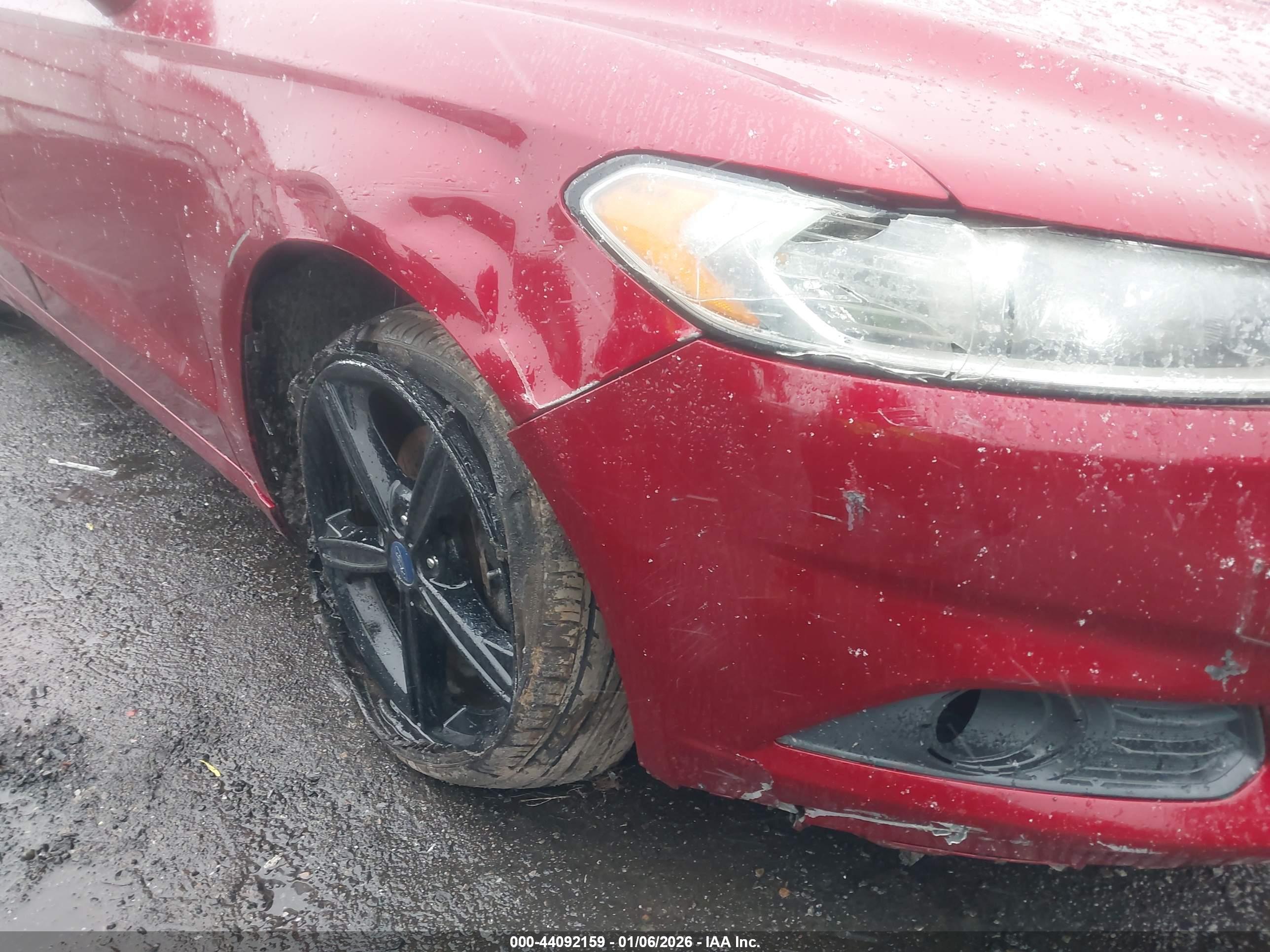 FORD FUSION image 6