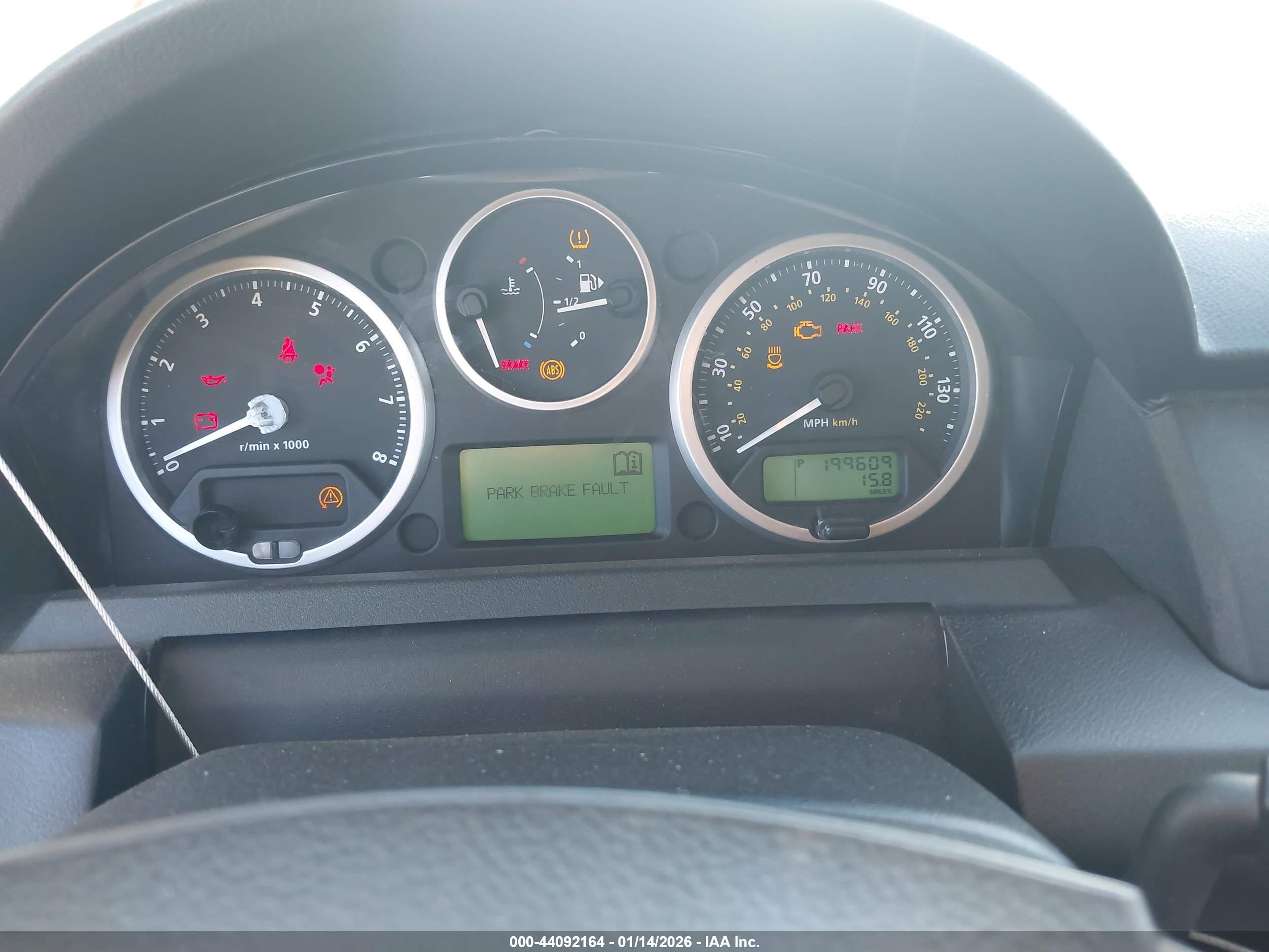LAND ROVER image 7
