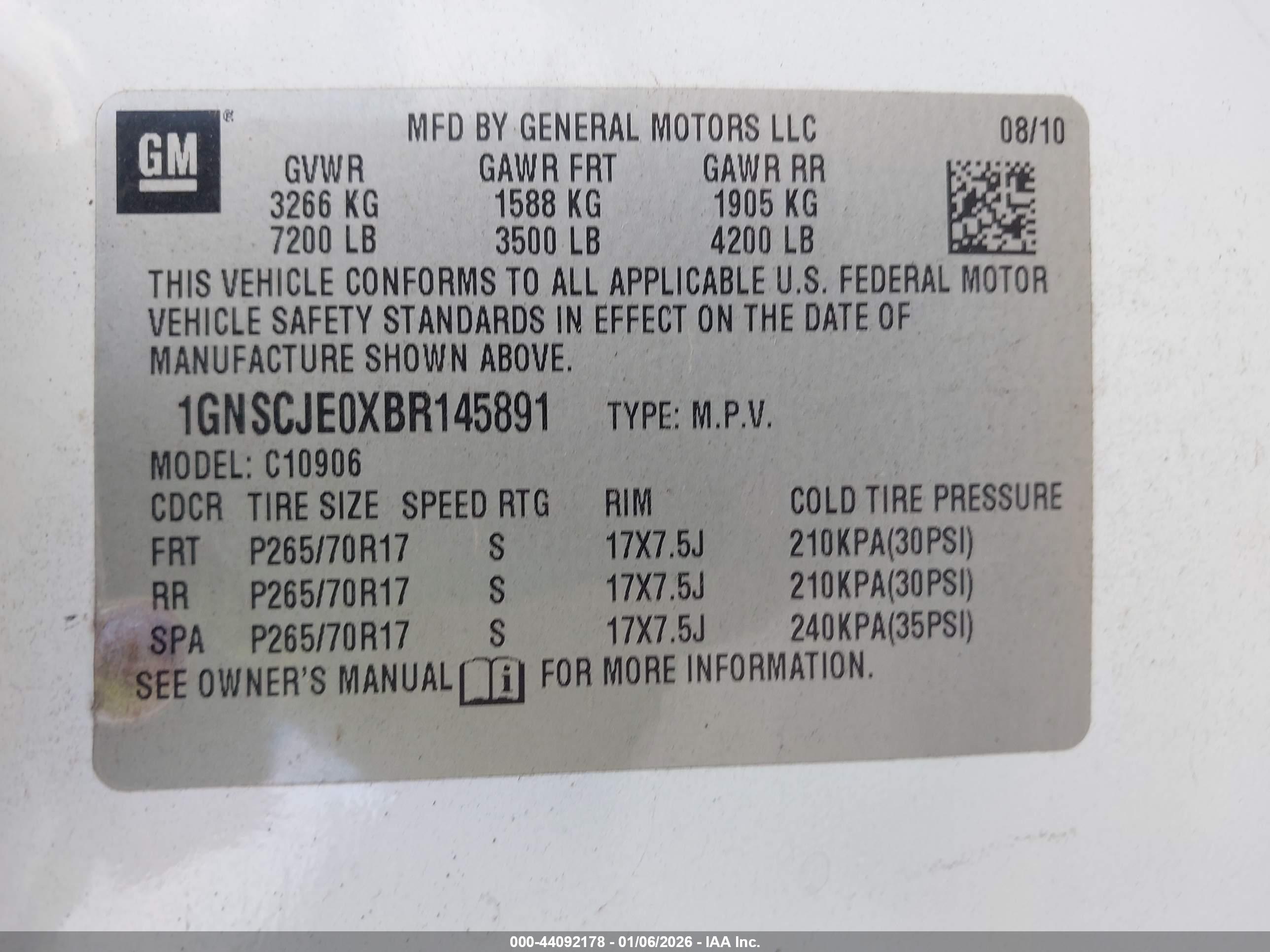 CHEVROLET SUBURBAN image 9