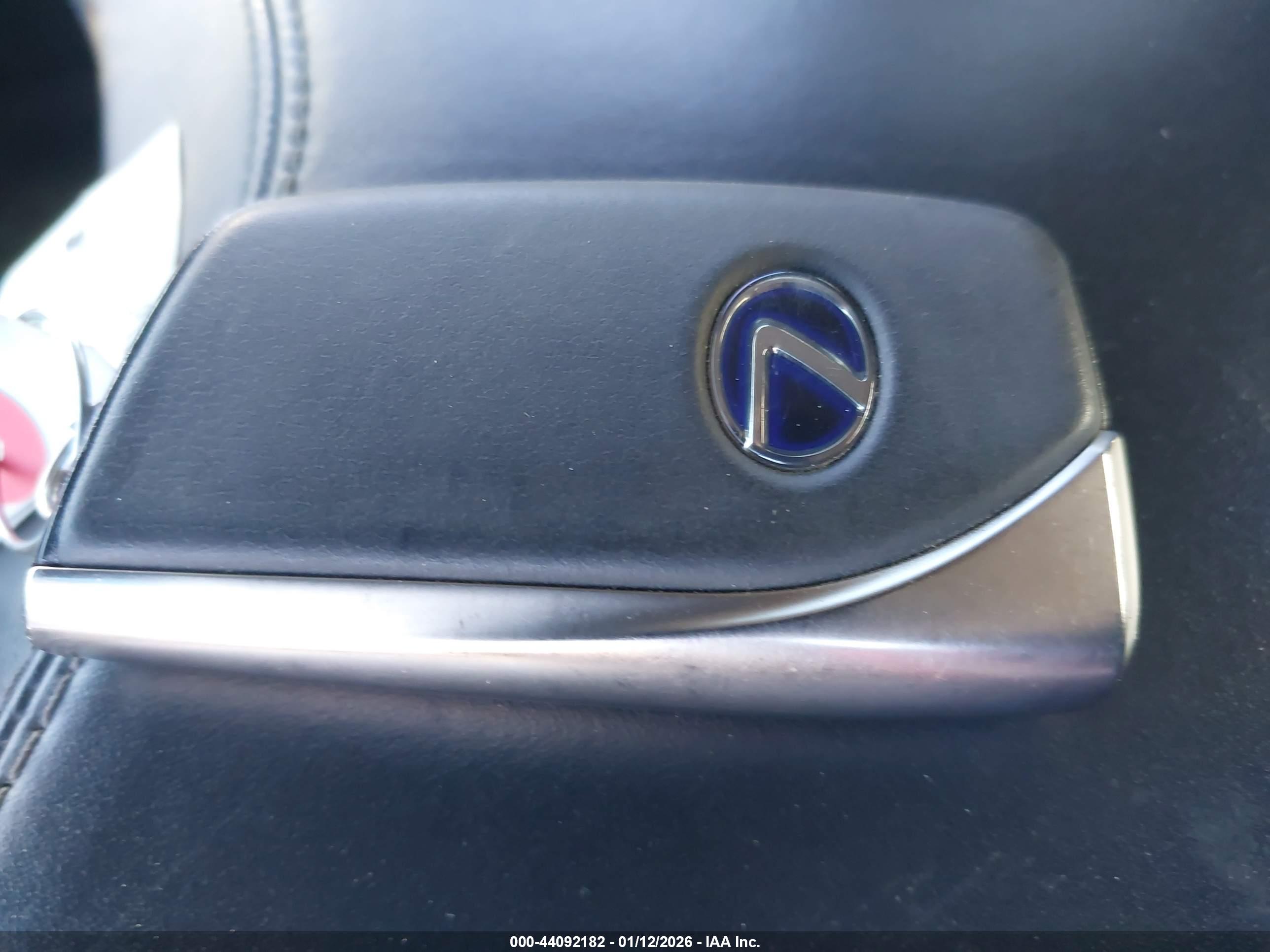 LEXUS LS image 11