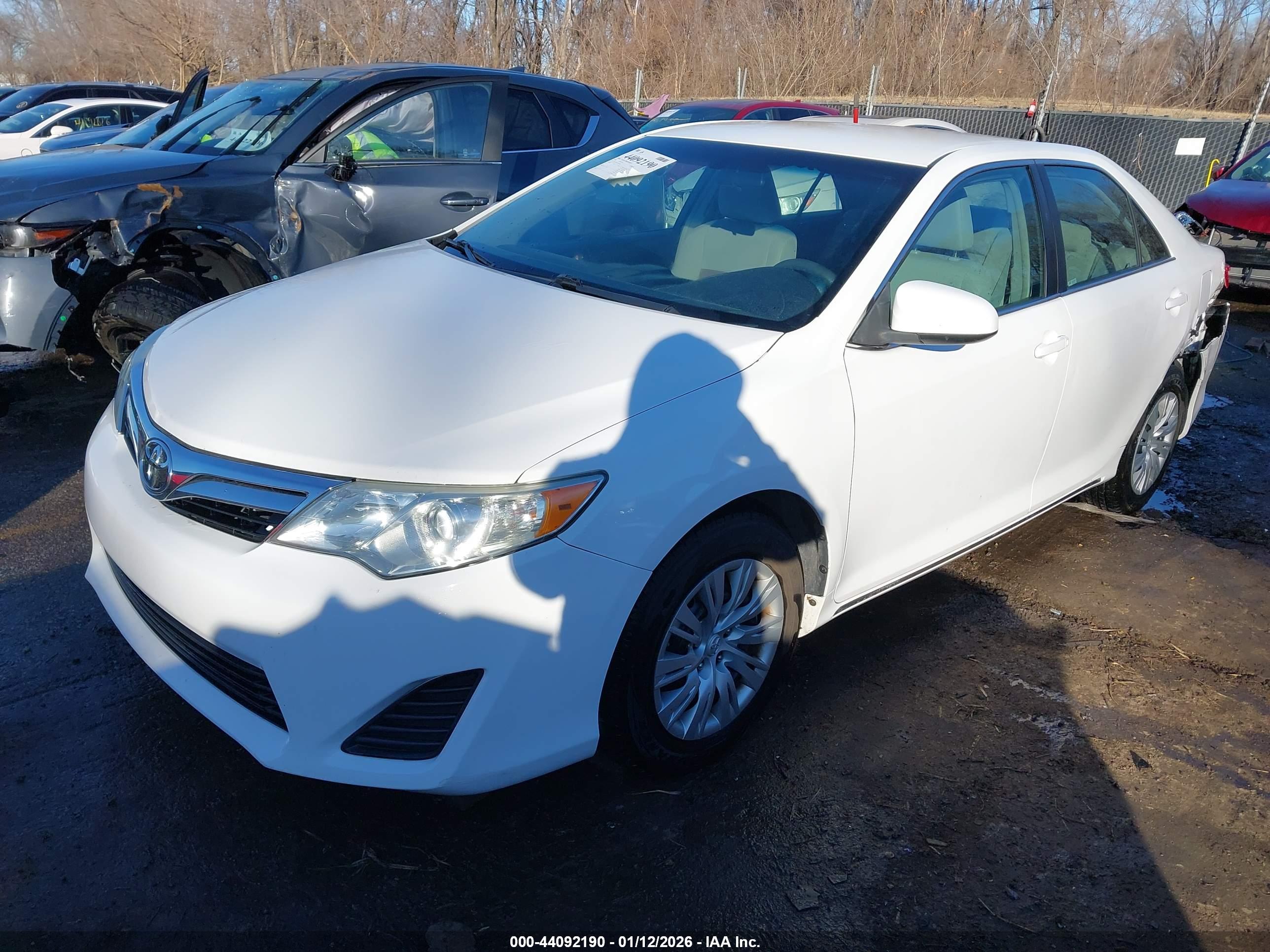TOYOTA CAMRY image 2