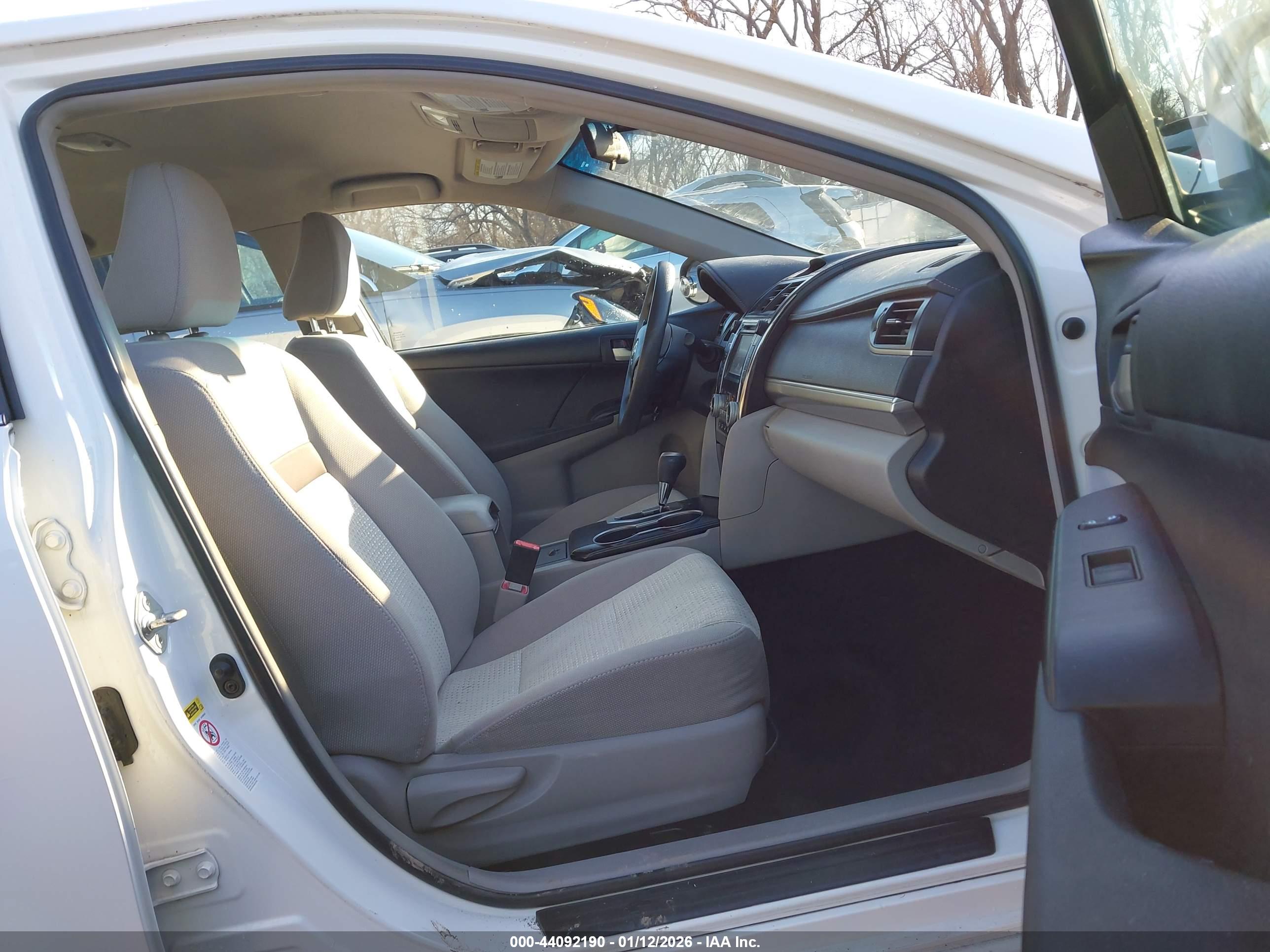 TOYOTA CAMRY image 5