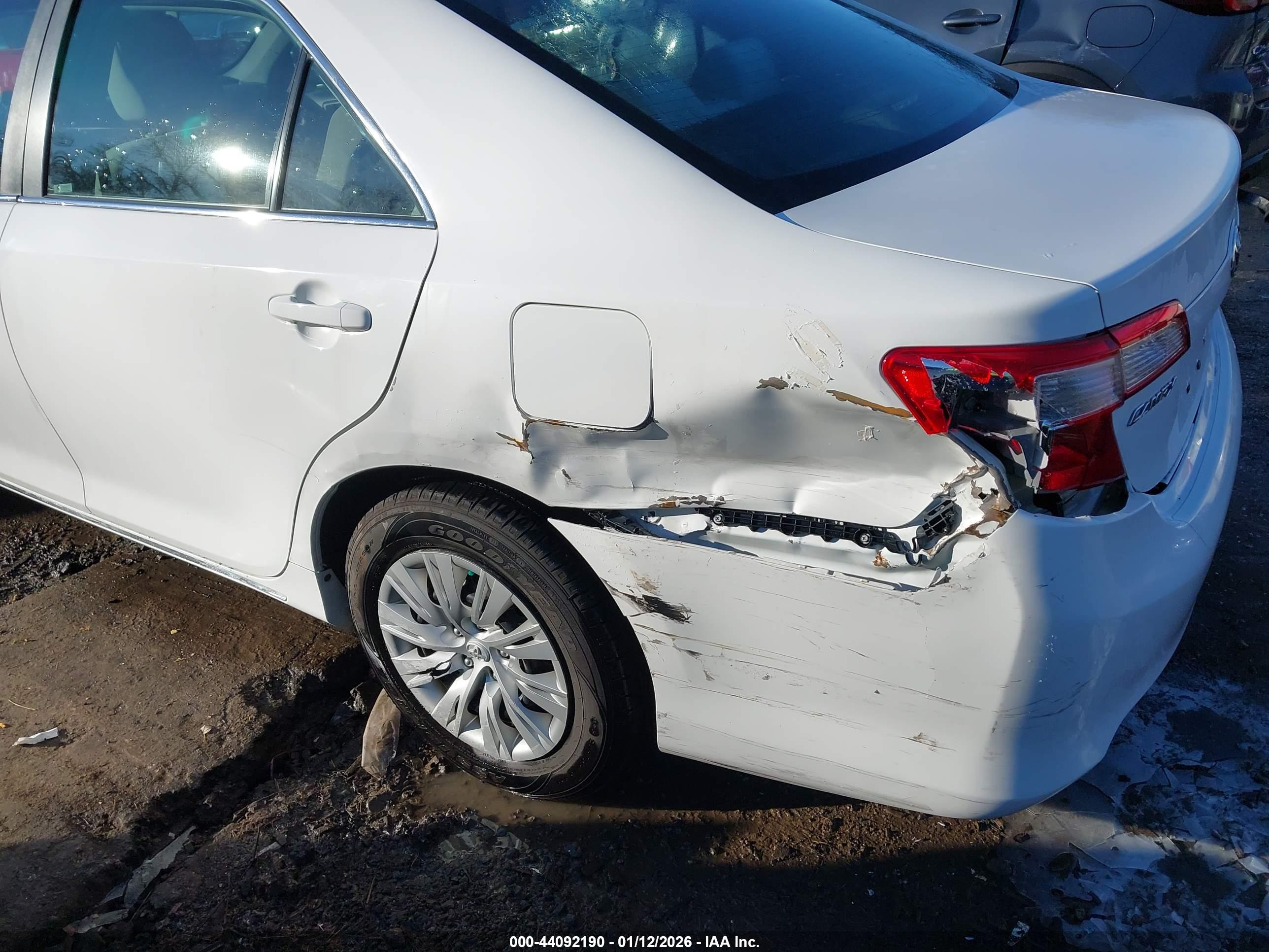 TOYOTA CAMRY image 6