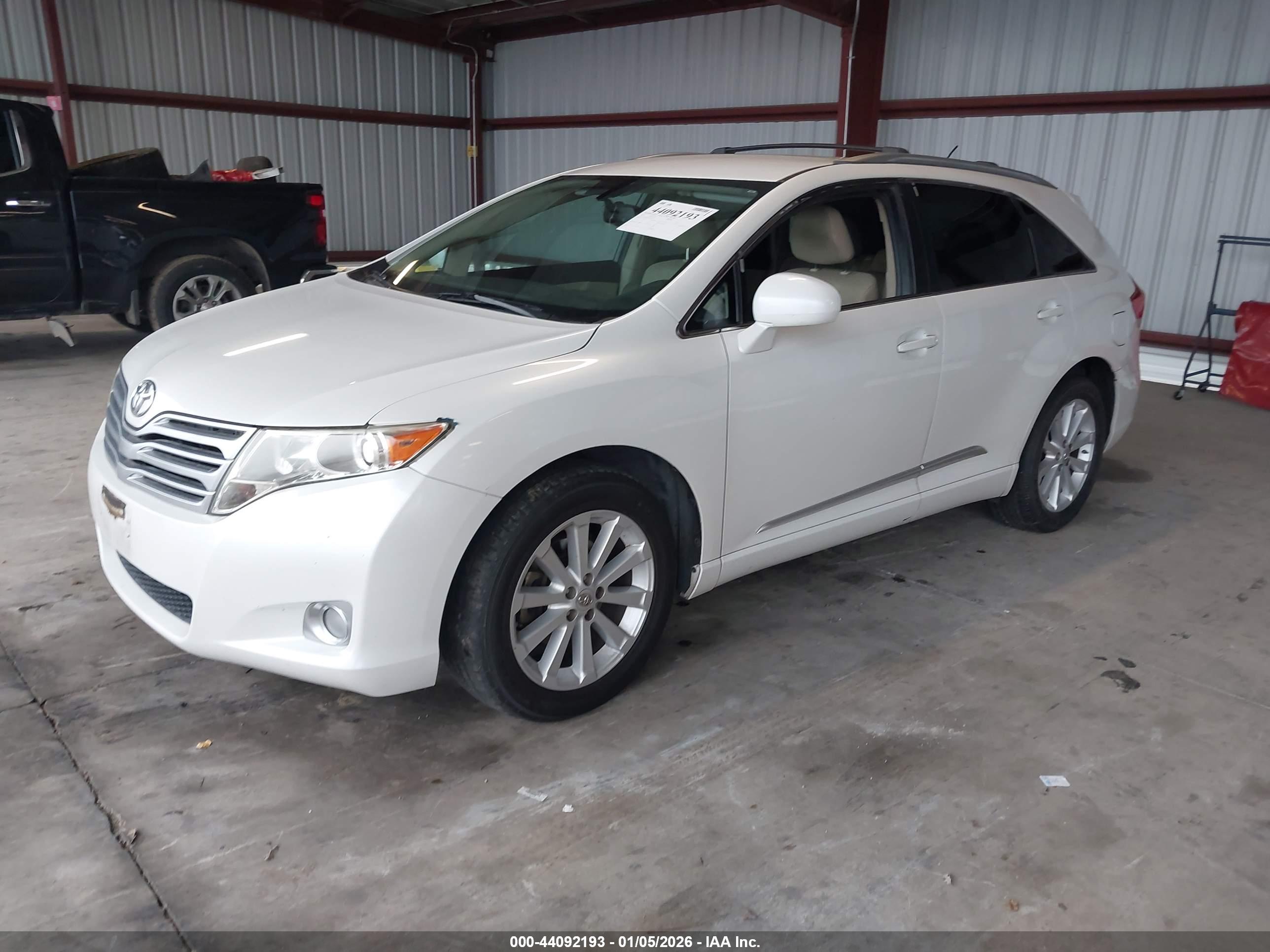 TOYOTA VENZA image 2