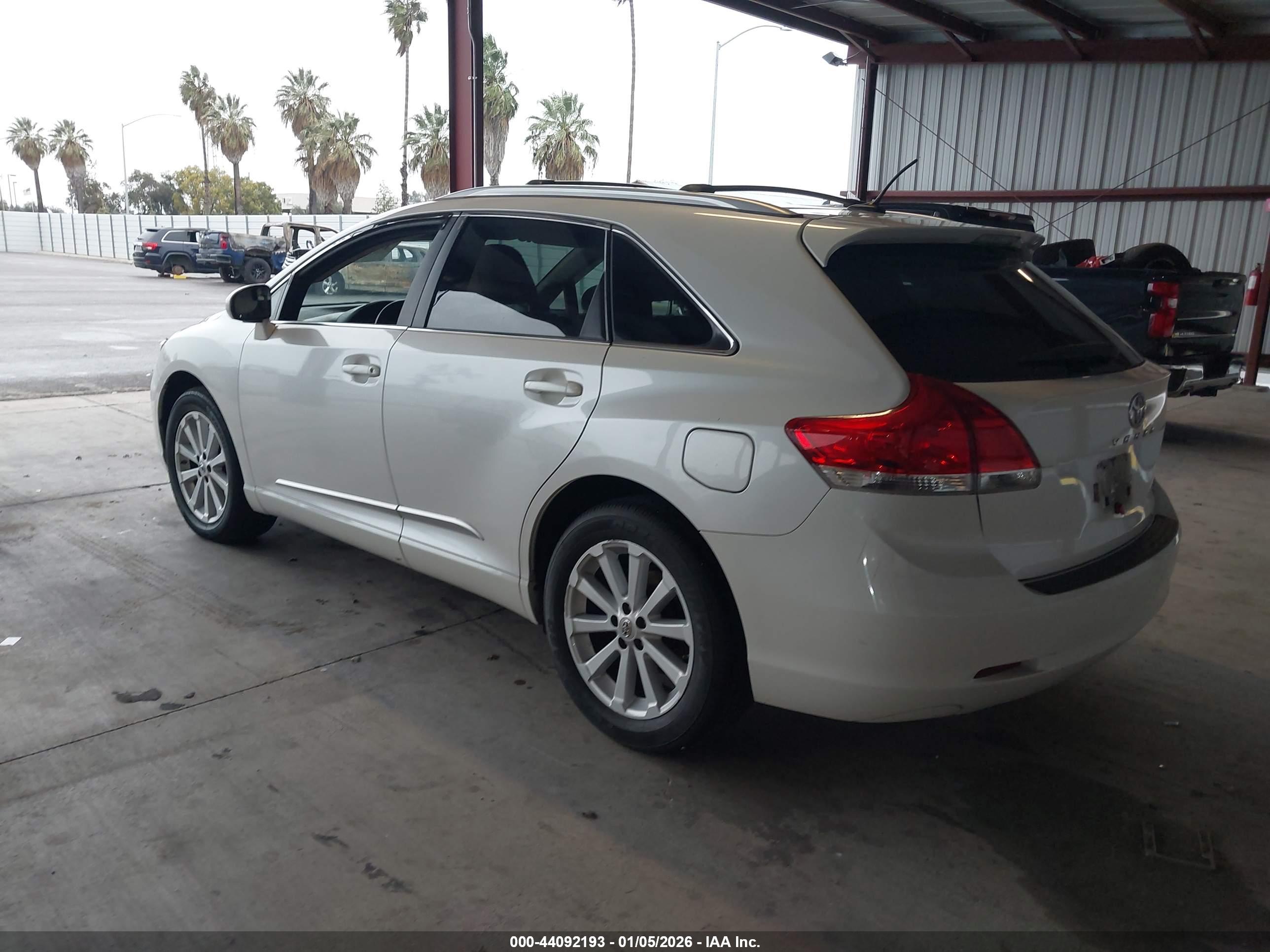 TOYOTA VENZA image 3