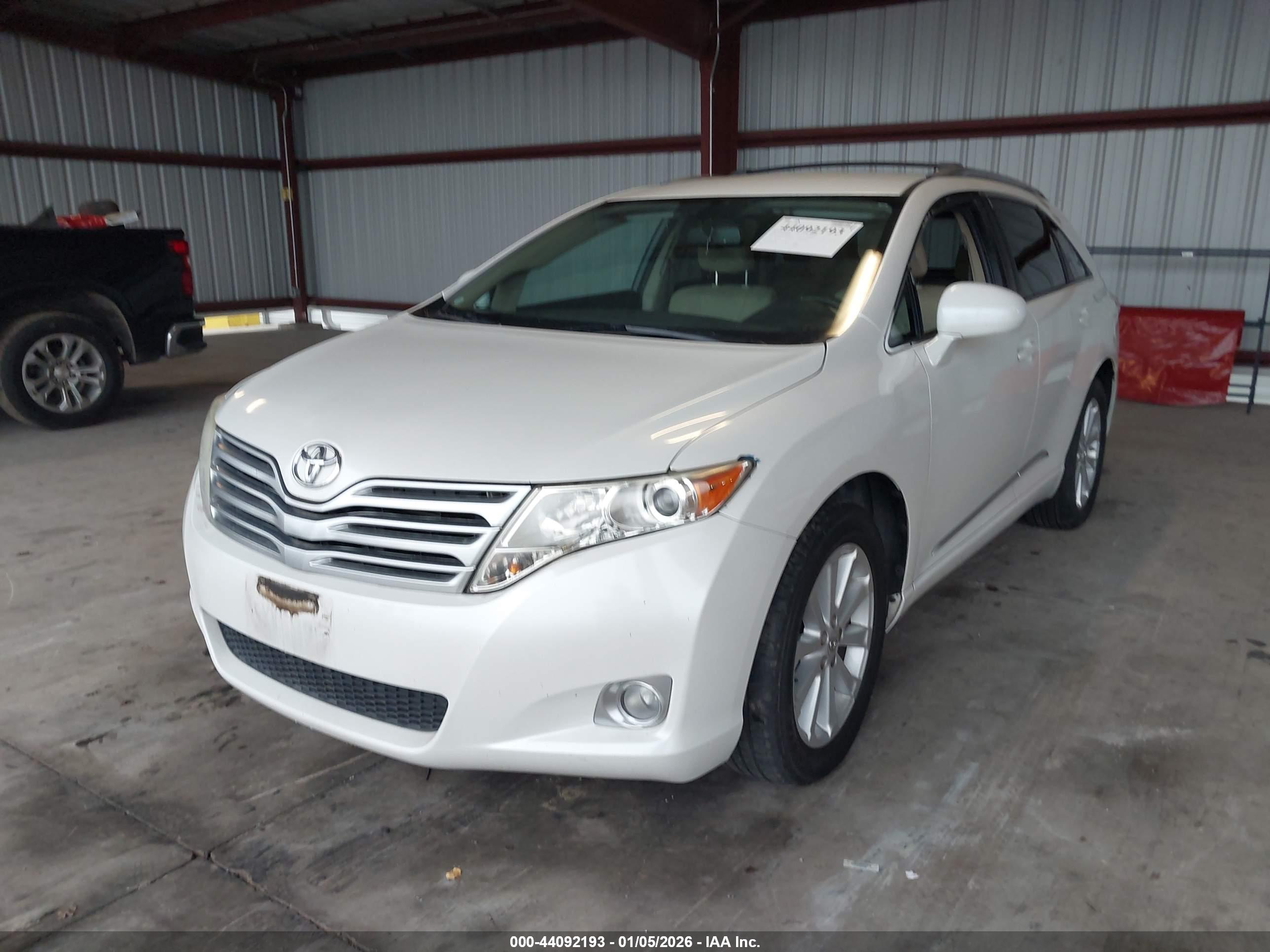 TOYOTA VENZA image 6