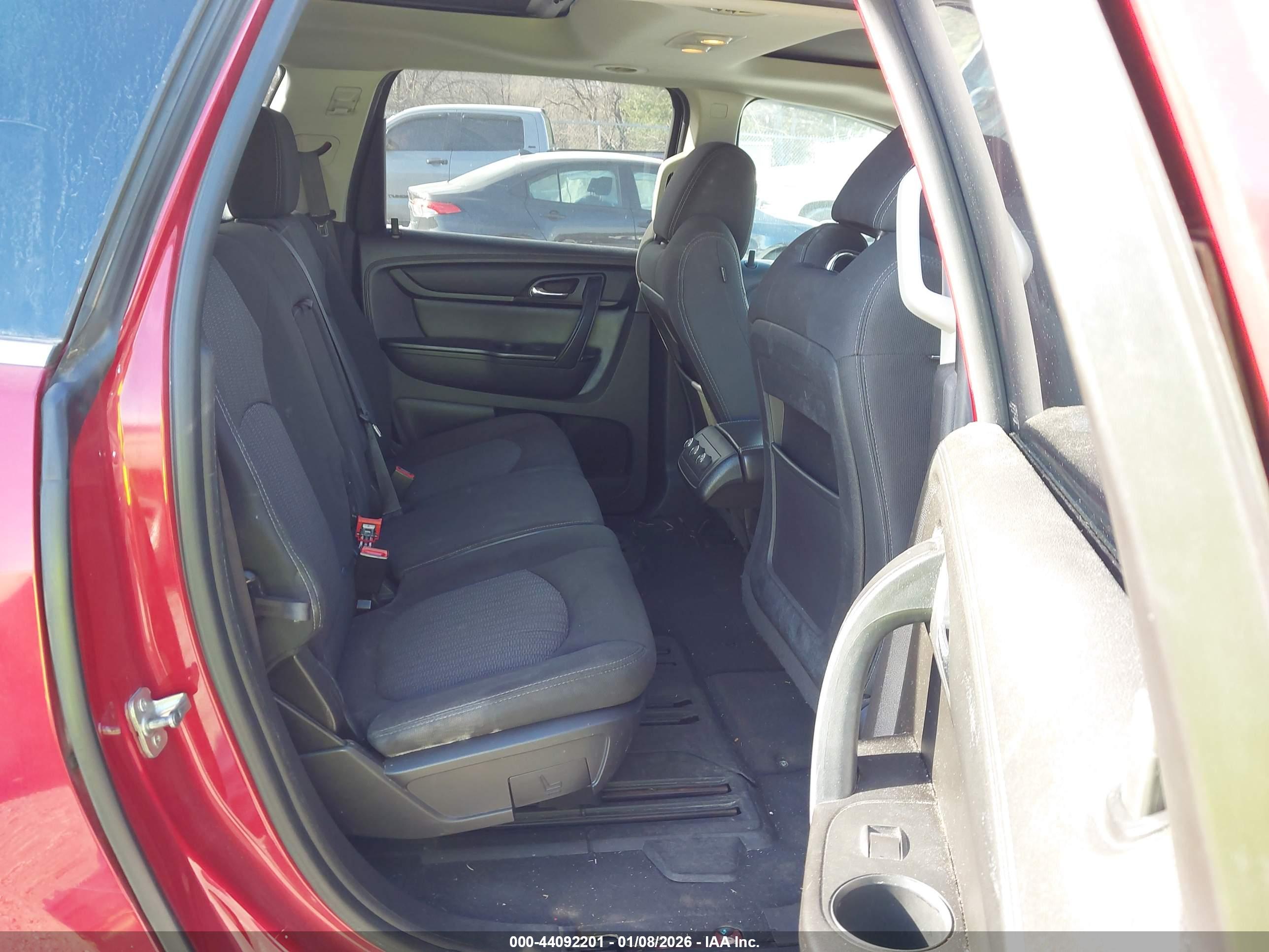 CHEVROLET TRAVERSE image 8