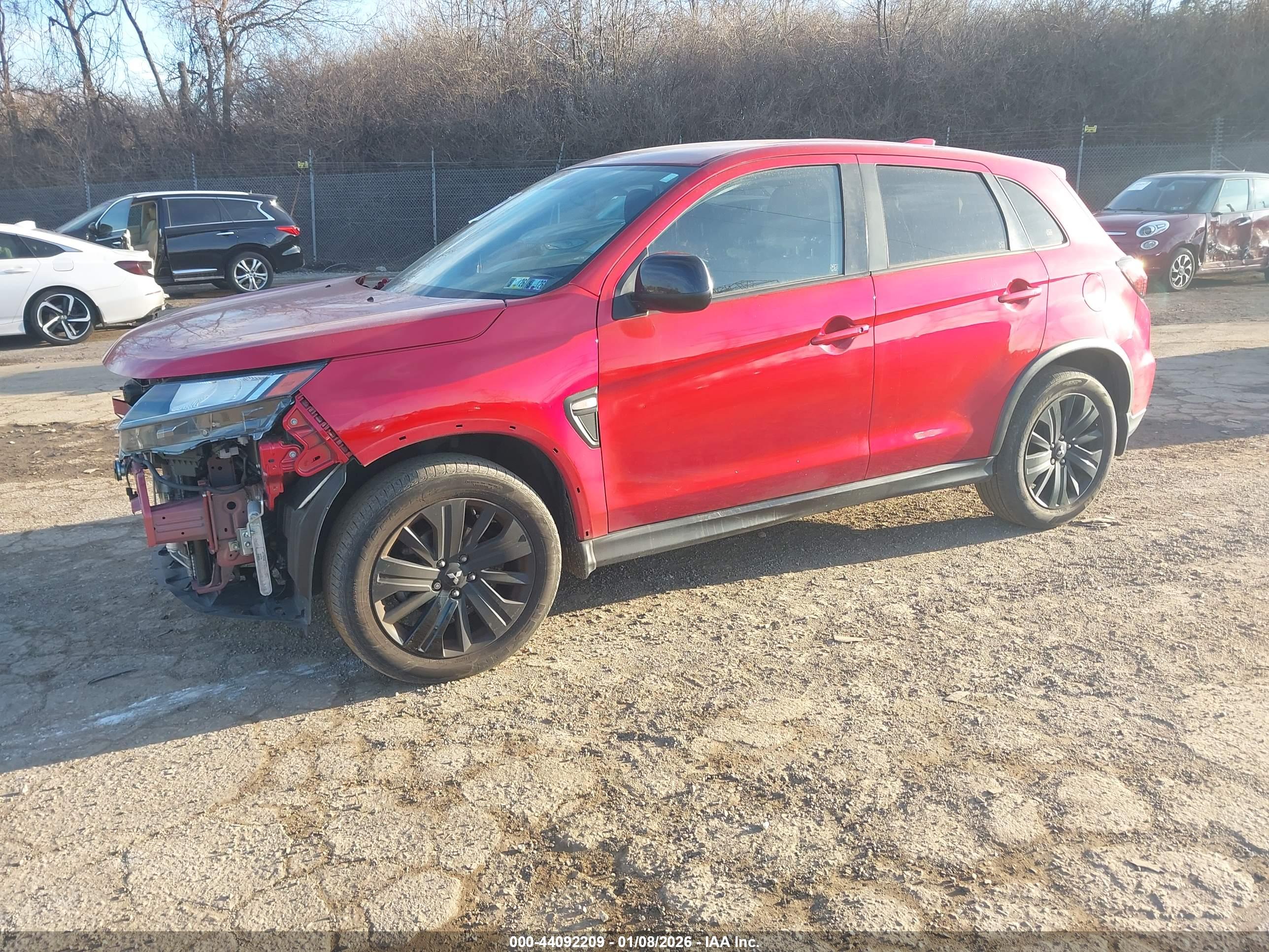 MITSUBISHI OUTLANDER image 2