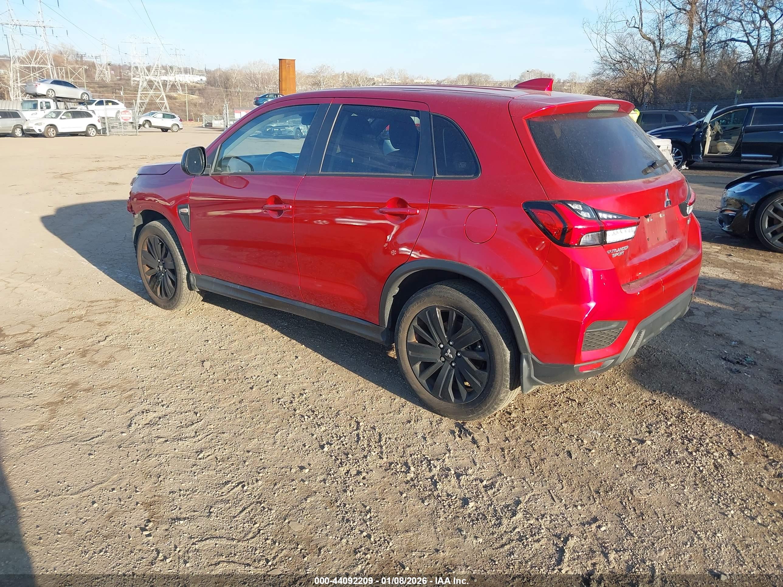 MITSUBISHI OUTLANDER image 3