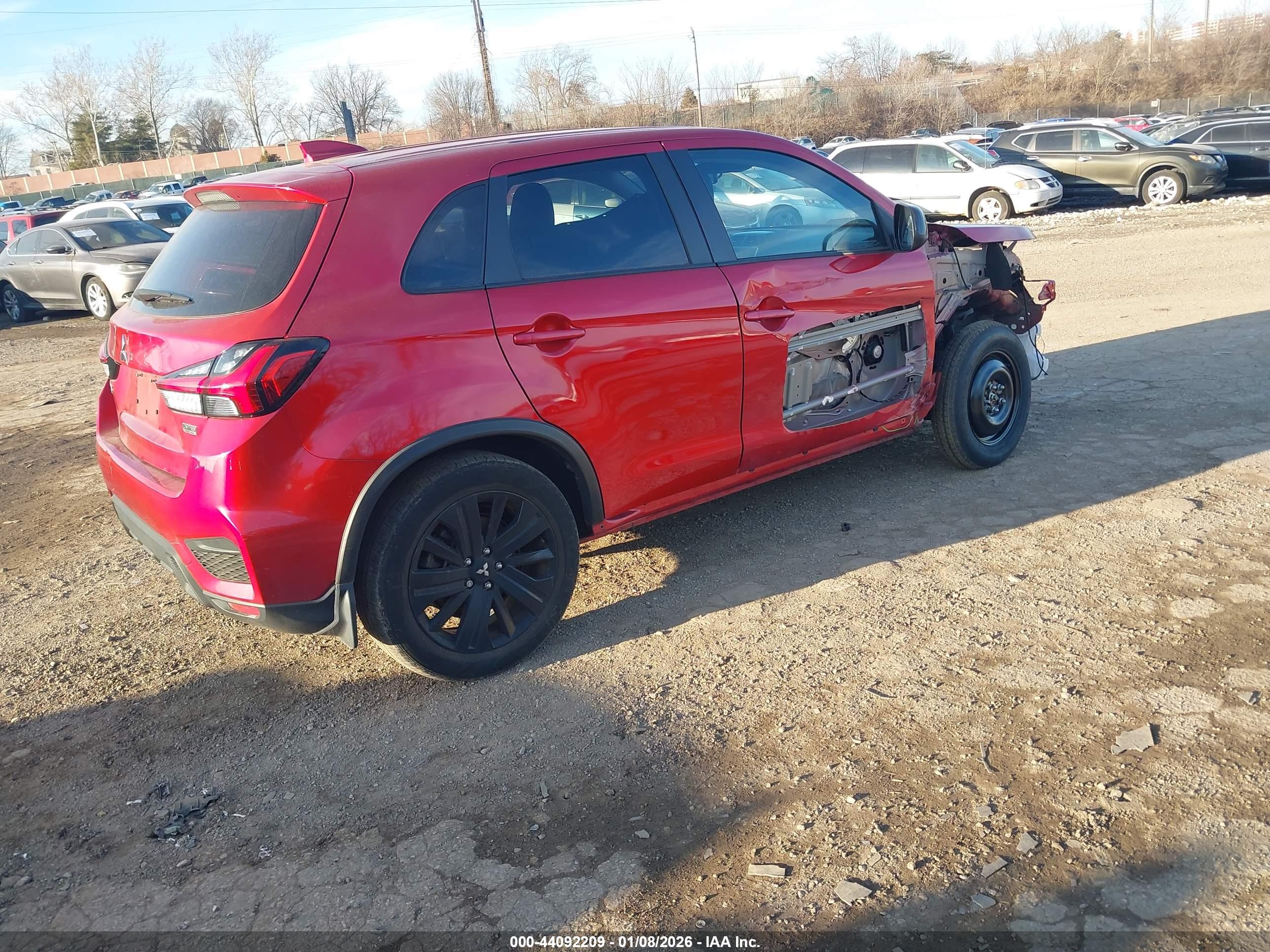 MITSUBISHI OUTLANDER image 4